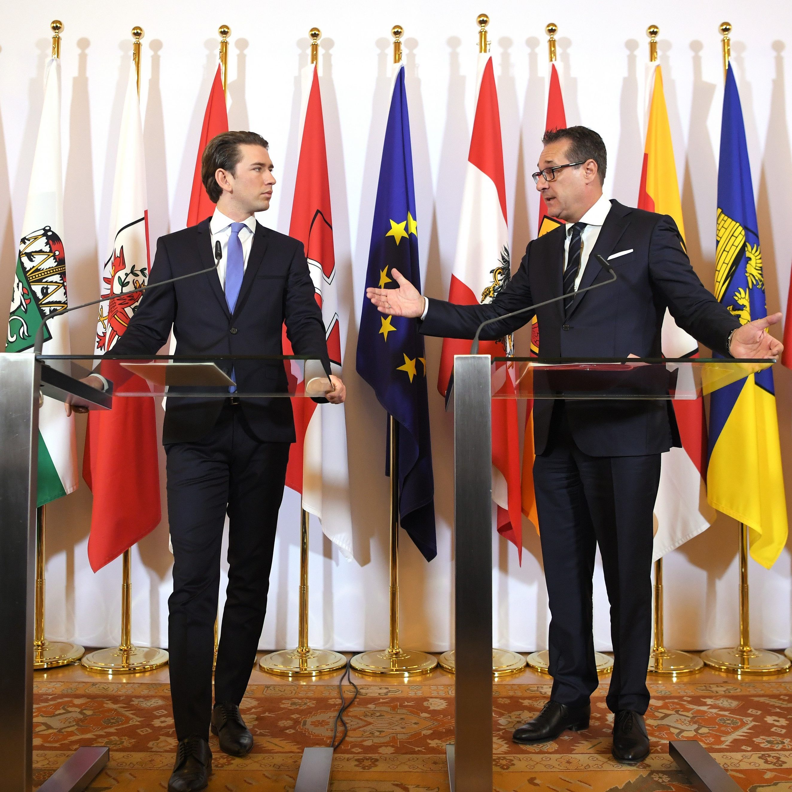 Kanzler Sebastian Kurz (ÖVP) und Vizekanzler Heinz-Christian Strache (FPÖ) sprachen über die Pläne zum Arbeitslosengeld