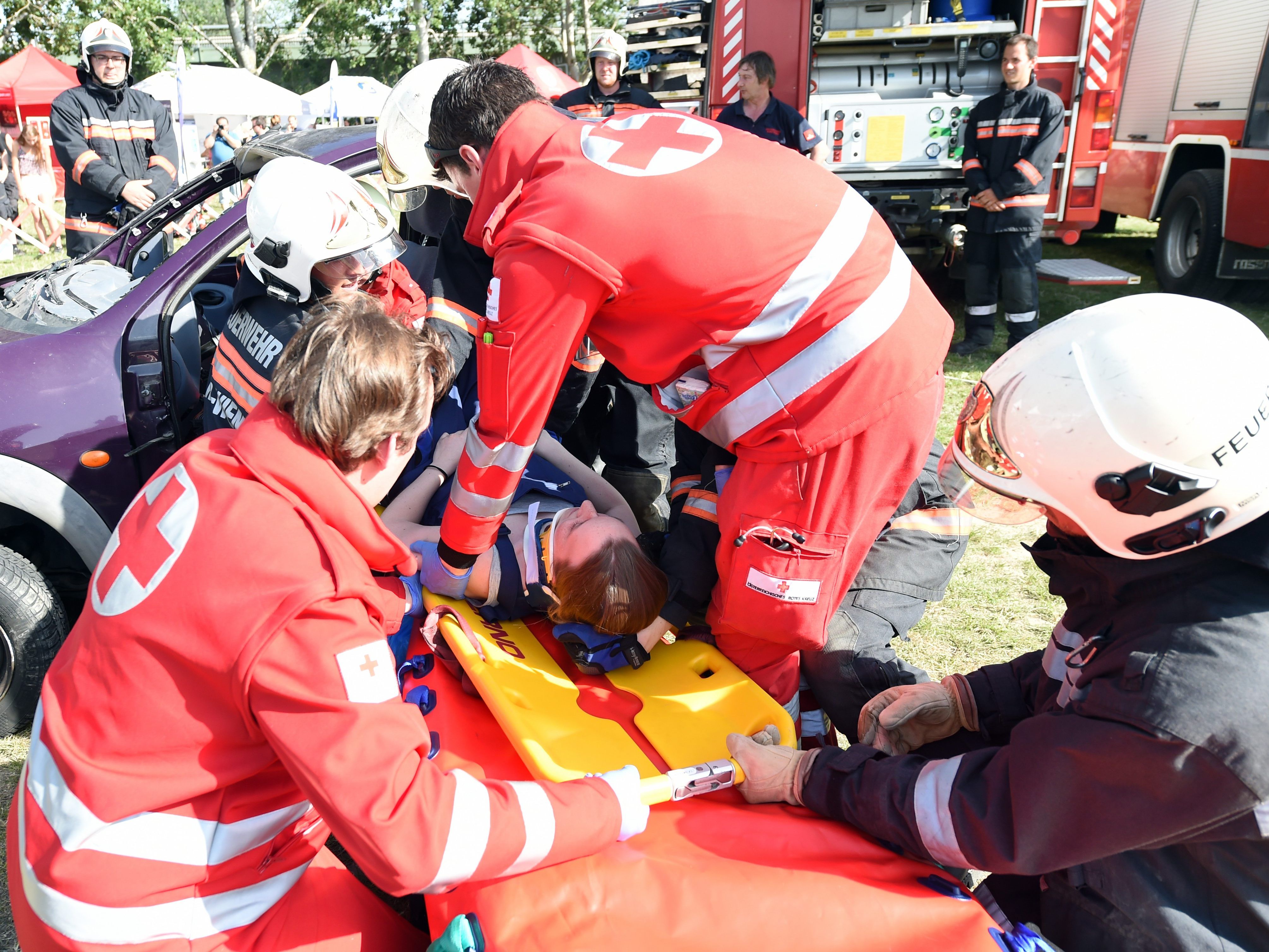 Künftig sollen Rettungskräfte und Feuerwehrmitglieder stärker rechtlich geschützt werden.