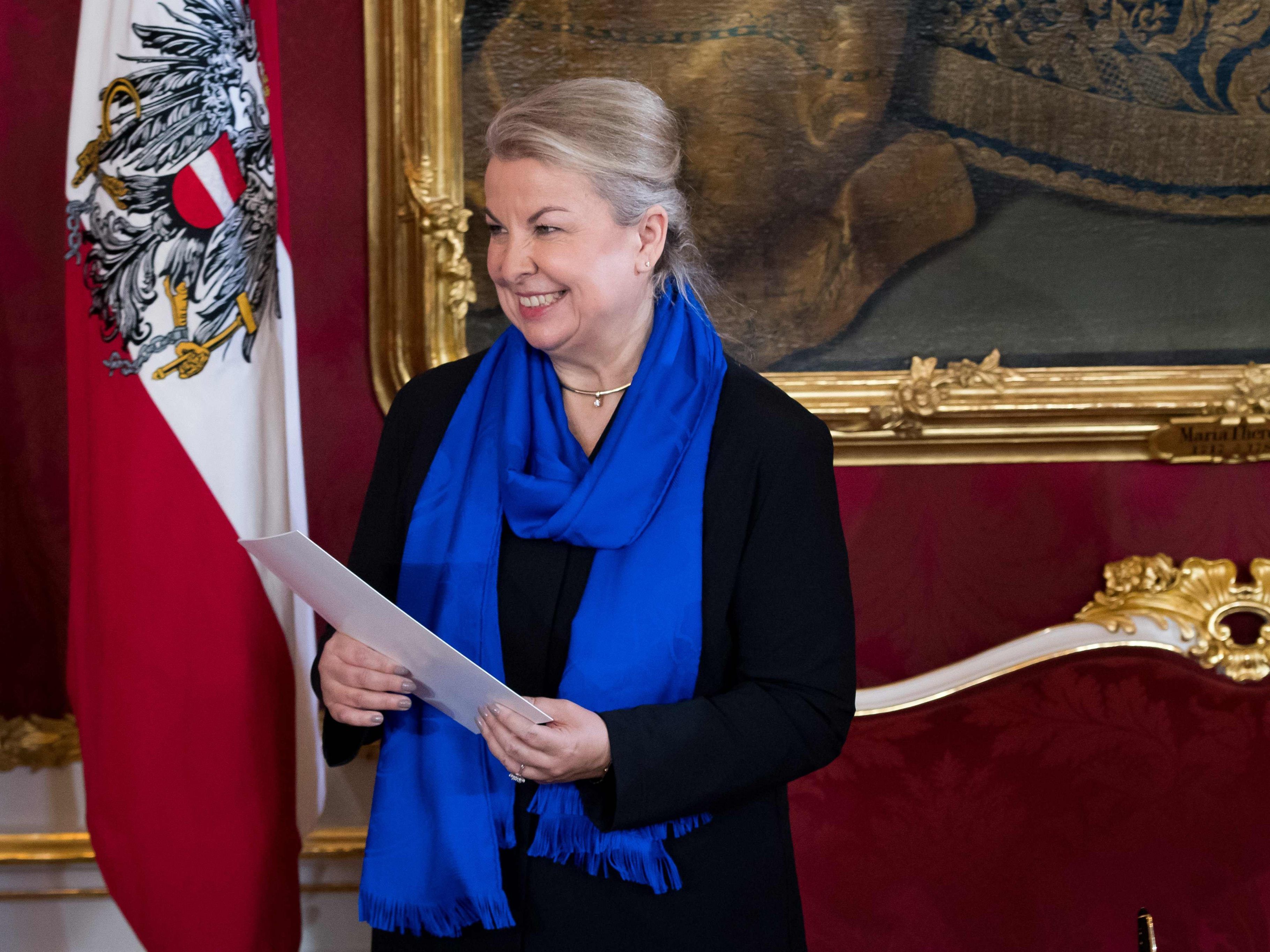 Die Gesundheitsministerin will Selbstbehalte prüfen lassen.