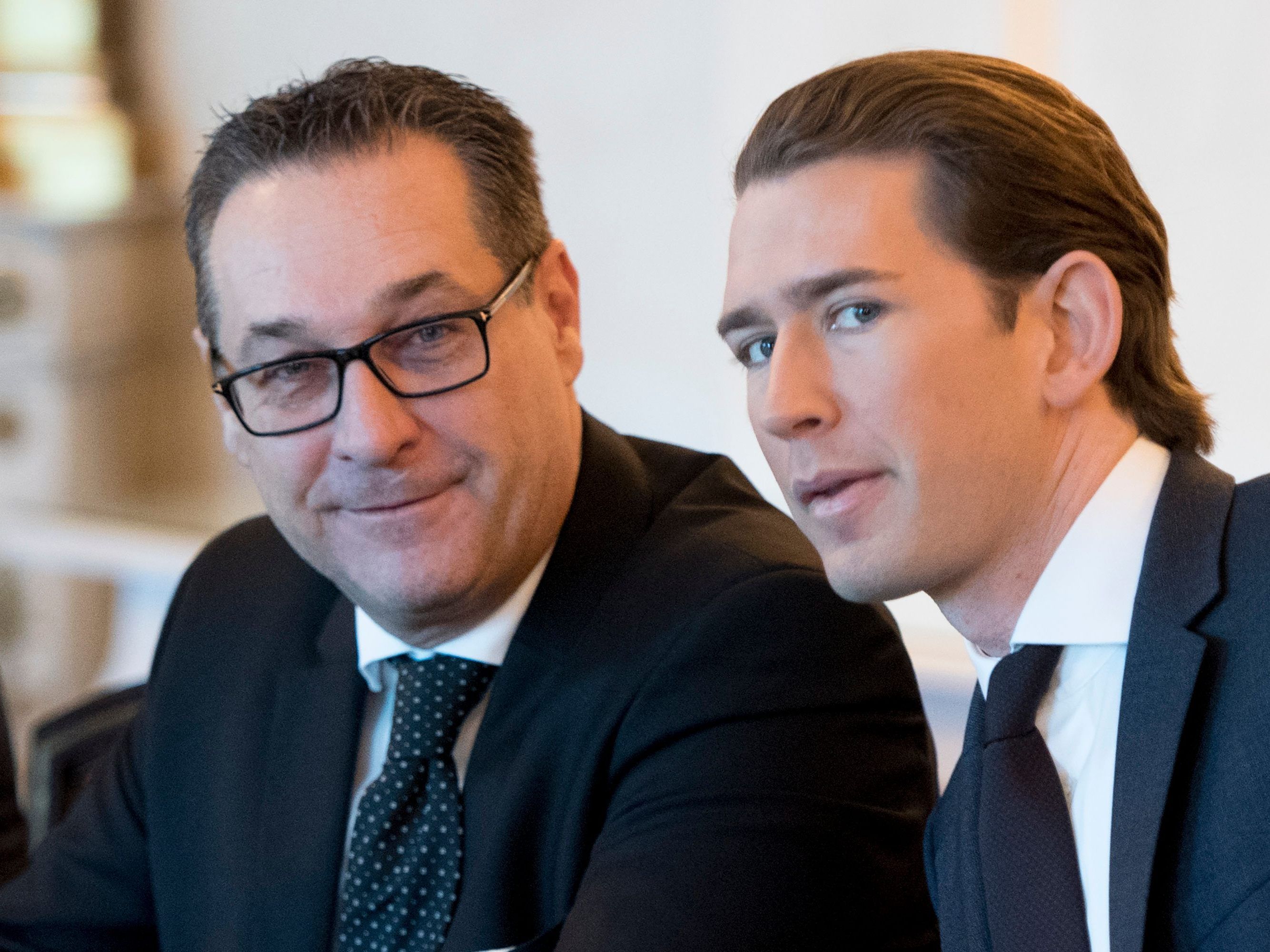 Kurz verteidigte die Flüchtlingspolitik der schwarz-blauen Regierung und die Koalition mit der FPÖ an sich.