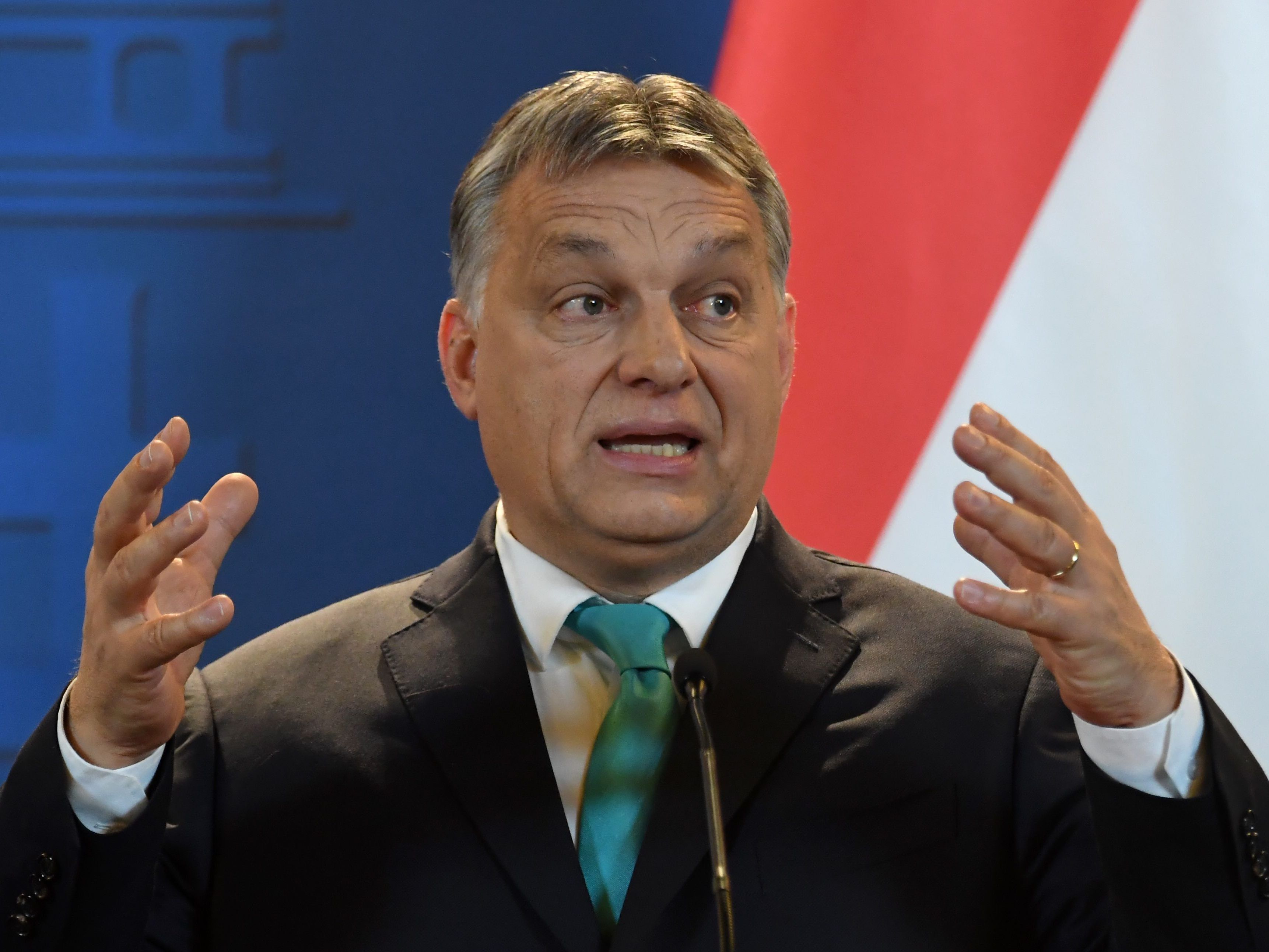 Orban warnt vor Parallelgesellschaften. Orban warnt vor Parallelgesellschaften.