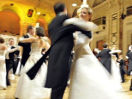 Im Kursalon Wien erwartet die Gäste eine rauschende Ballnacht.
