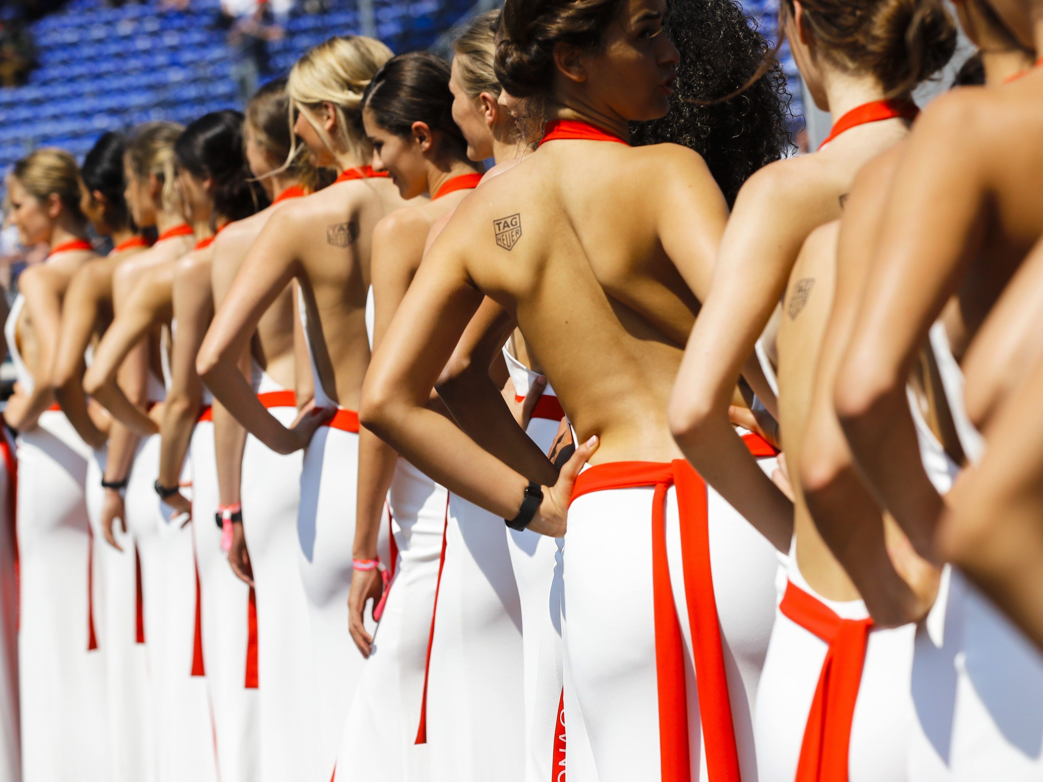 Die Formel 1 gibt mit den 'Grid-Girls' ein jahre lange, aber zuletzt heftig diskutierte, Tradition auf. Die Formel 1 gibt mit den 'Grid-Girls' ein jahre lange, aber zuletzt heftig diskutierte, Tradition auf.