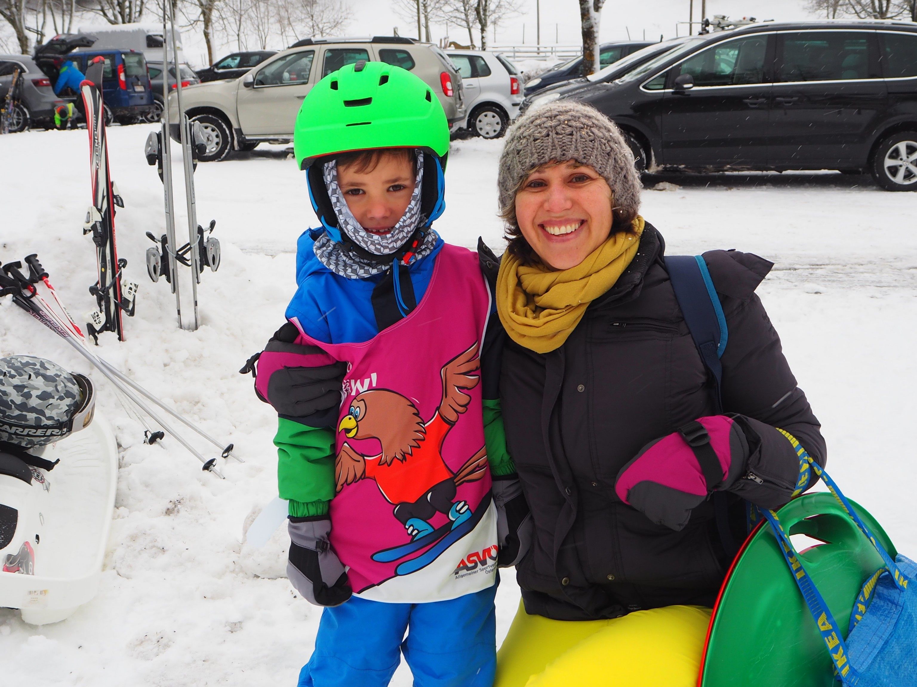 Phillip mit Mama Tracey voll motiviert beim Familiensporttag in Furx Phillip mit Mama Tracey voll motiviert beim Familiensporttag in Furx
