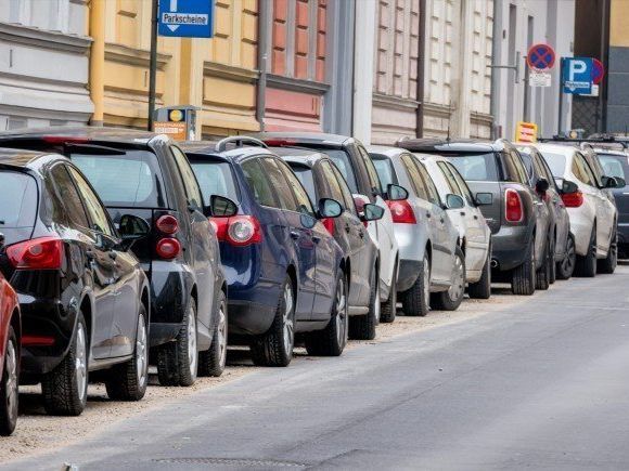 Die Bürgerbefragung zum Anrainerparken in der Wiener Innenstadt endet. Die Bürgerbefragung zum Anrainerparken in der Wiener Innenstadt endet.