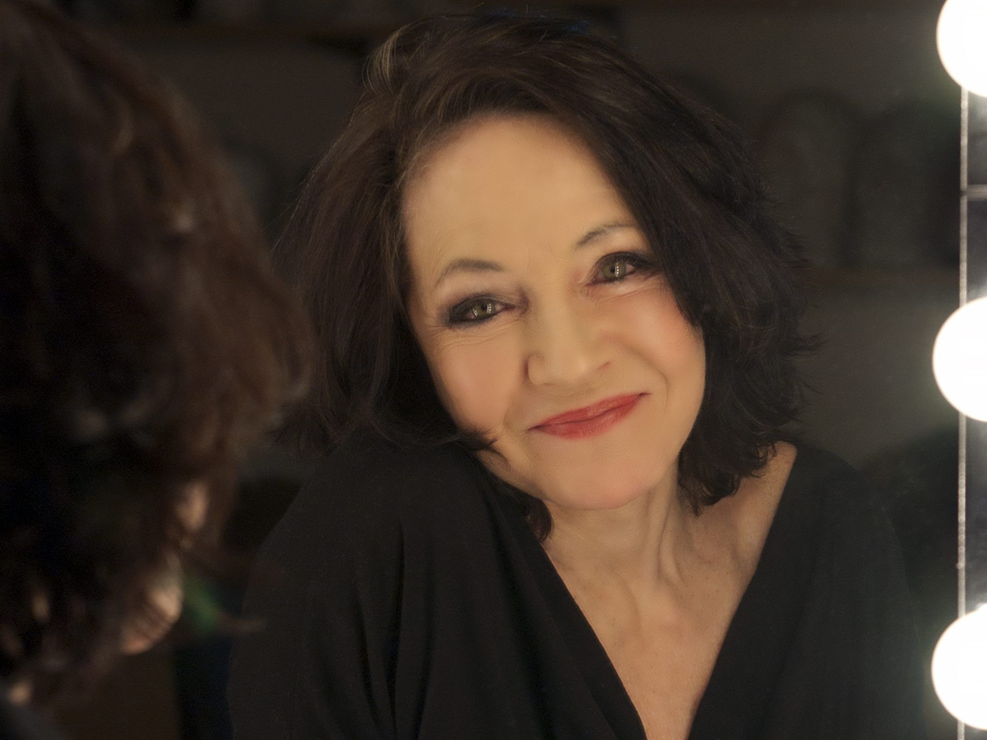 Publikumsliebling Maria Bill sang Chansons von Edith Piaf und Jacques Brel. Publikumsliebling Maria Bill sang Chansons von Edith Piaf und Jacques Brel.