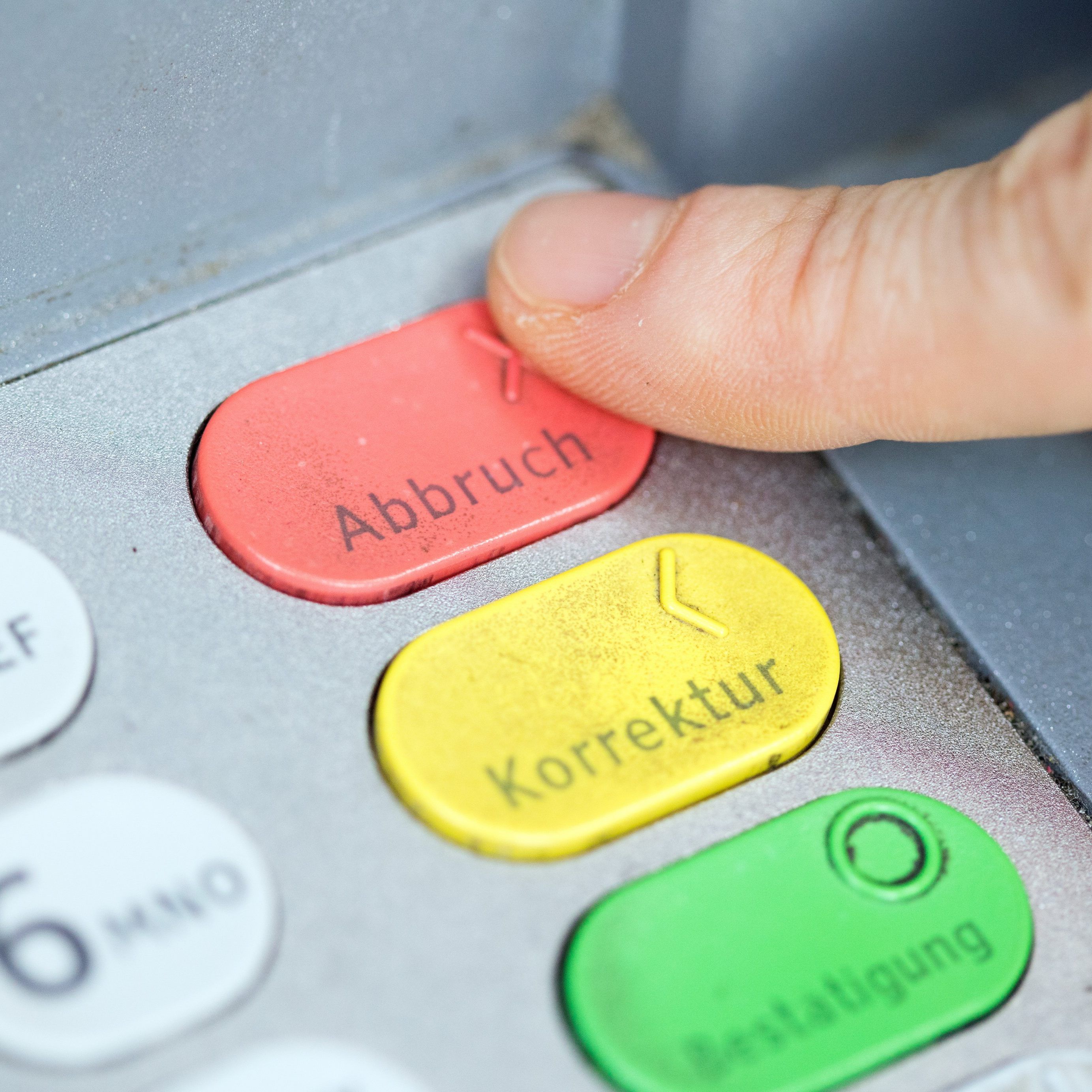 Das kontaktolose Zahlen mit Bankomatkarte hat in Österreich zugenommen.