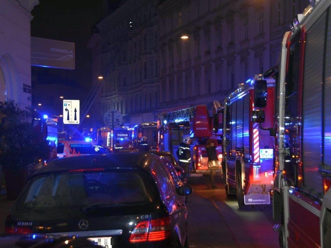 Bei dem Brand in Wien-Margareten kamen zwei Menschen ums Leben. Bei dem Brand in Wien-Margareten kamen zwei Menschen ums Leben.