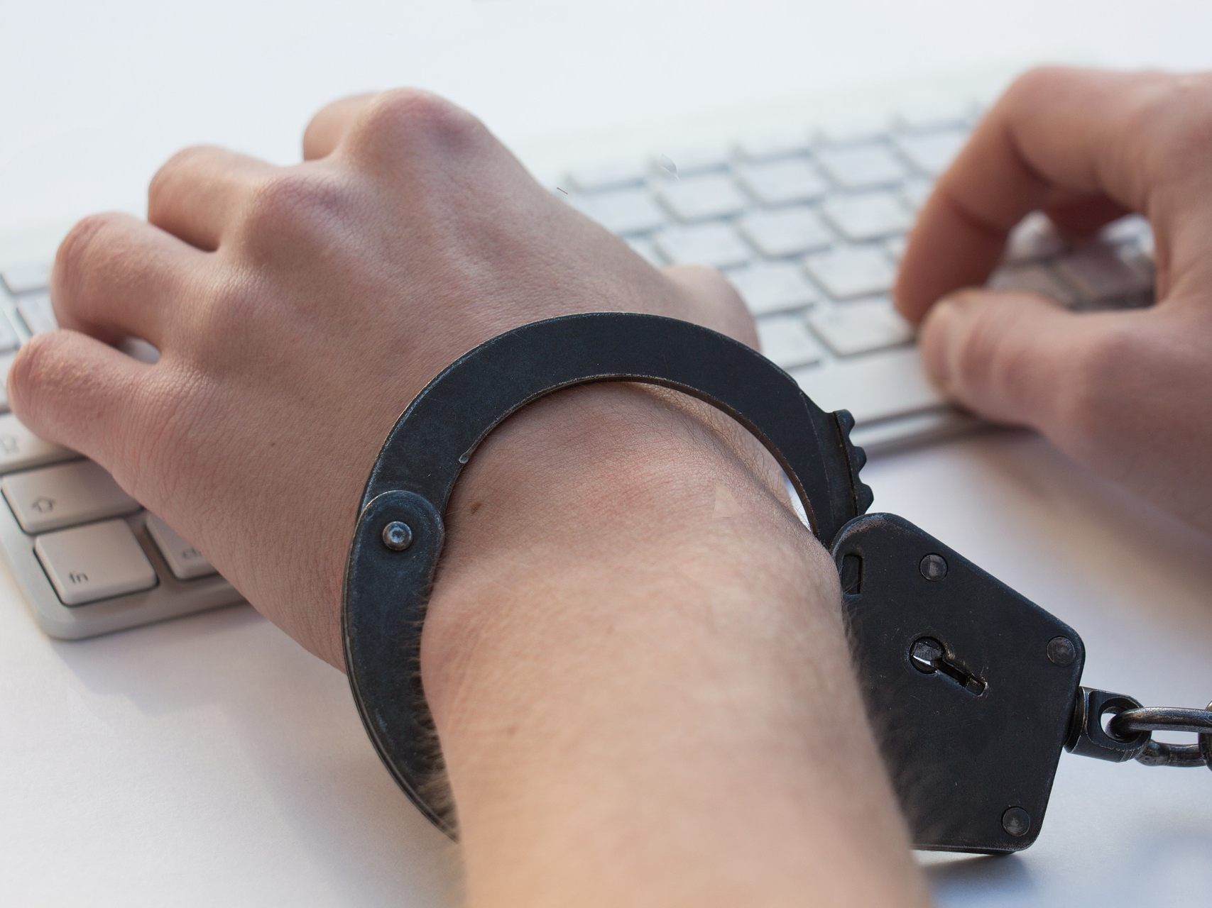 Verschiedenste Drogen sollen über das Darknet nach Wien bestellt worden sein. Verschiedenste Drogen sollen über das Darknet nach Wien bestellt worden sein.