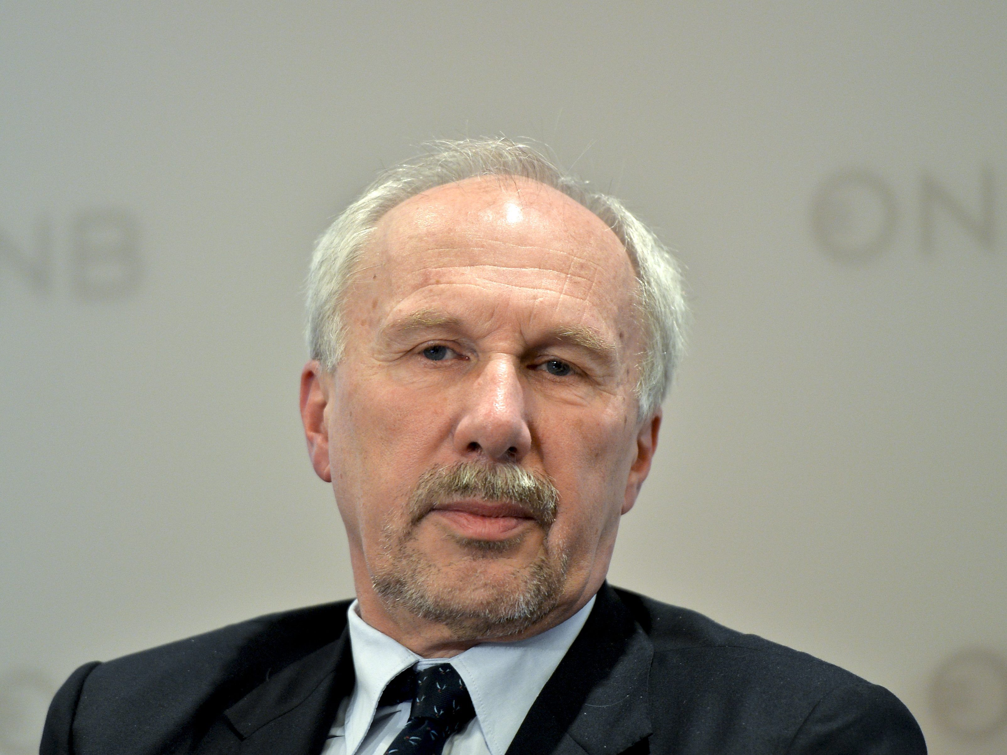 Ewald Nowotny sieht die Wirtschaftslage im Euroraum positiv. Ewald Nowotny sieht die Wirtschaftslage im Euroraum positiv.