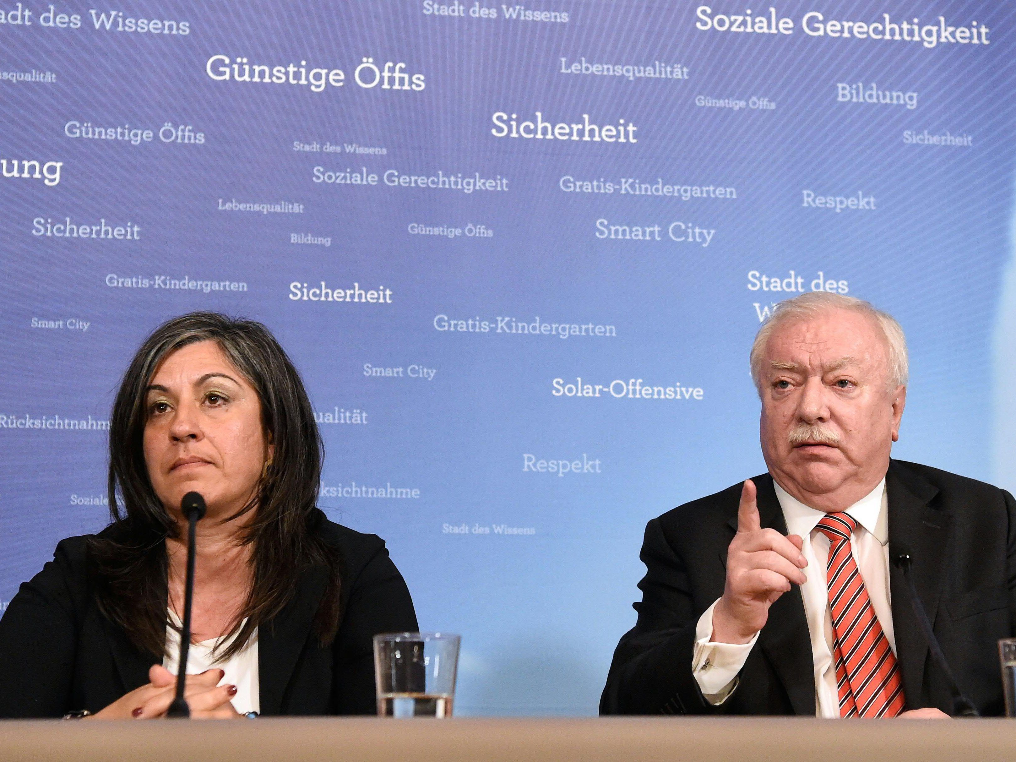 Die rot-grüne Stadtregierung will streng gegen die "Holocaust-Verhöhnung" vorgehen. Die rot-grüne Stadtregierung will streng gegen die "Holocaust-Verhöhnung" vorgehen.
