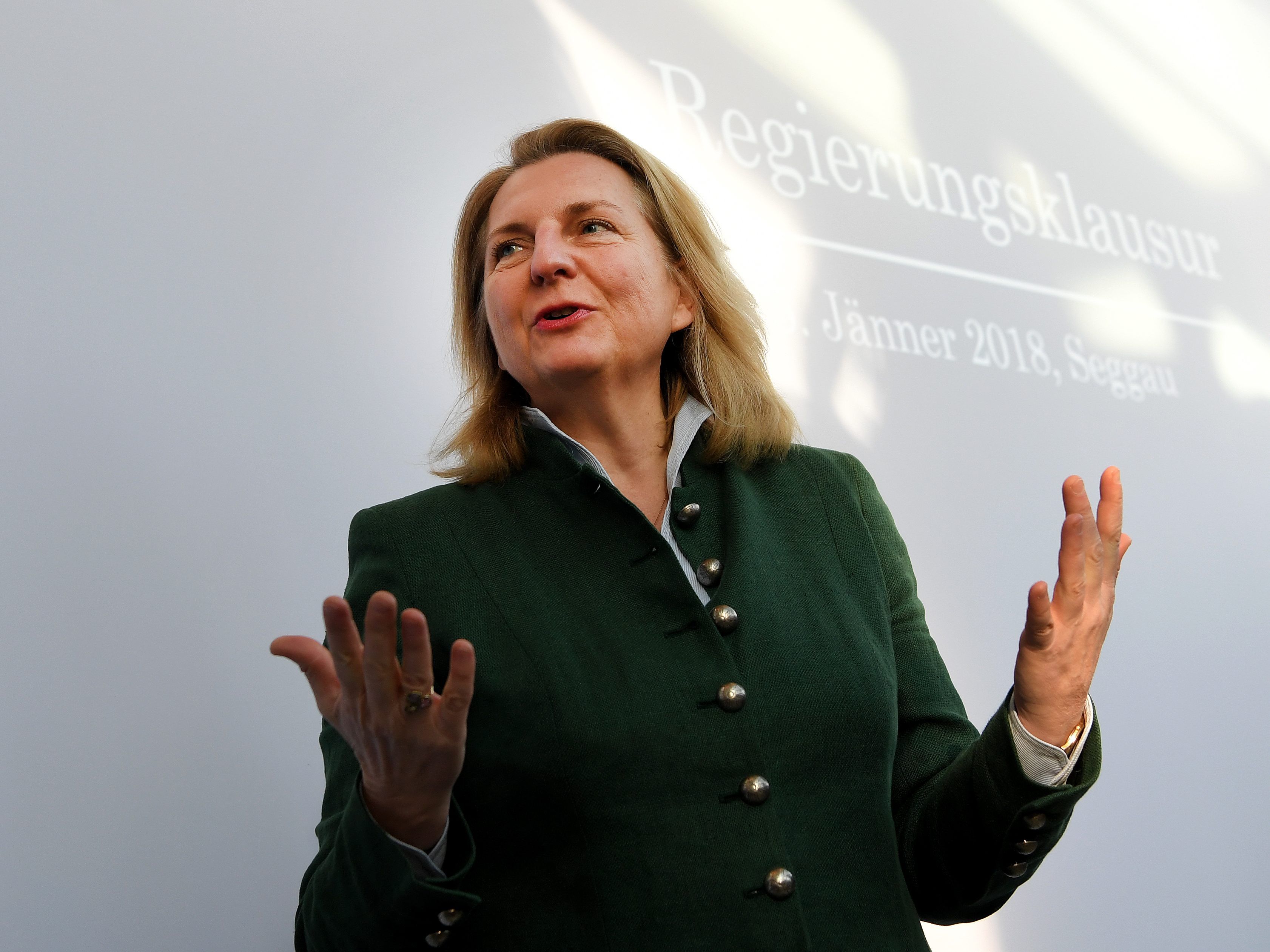 Kneissl hält nichts von den Sanktionen gegen Russland.