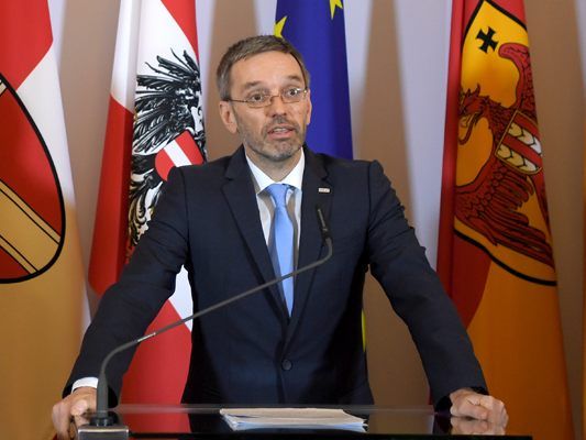 Kickl betonte die historische Verantwortung Österreichs im Jubiläumsjahr.