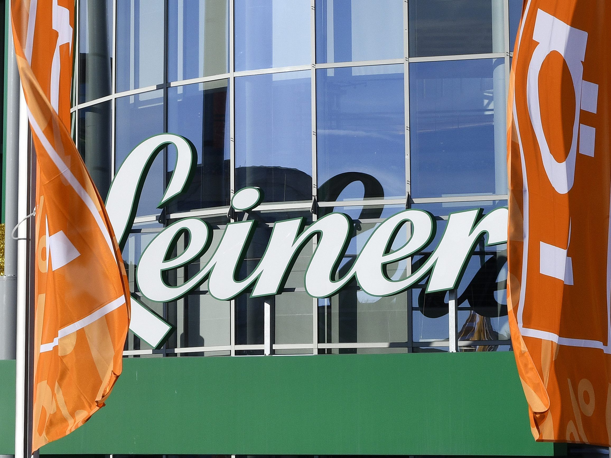 Steinhoff hat sich 60 Mio. Euro beschafft.