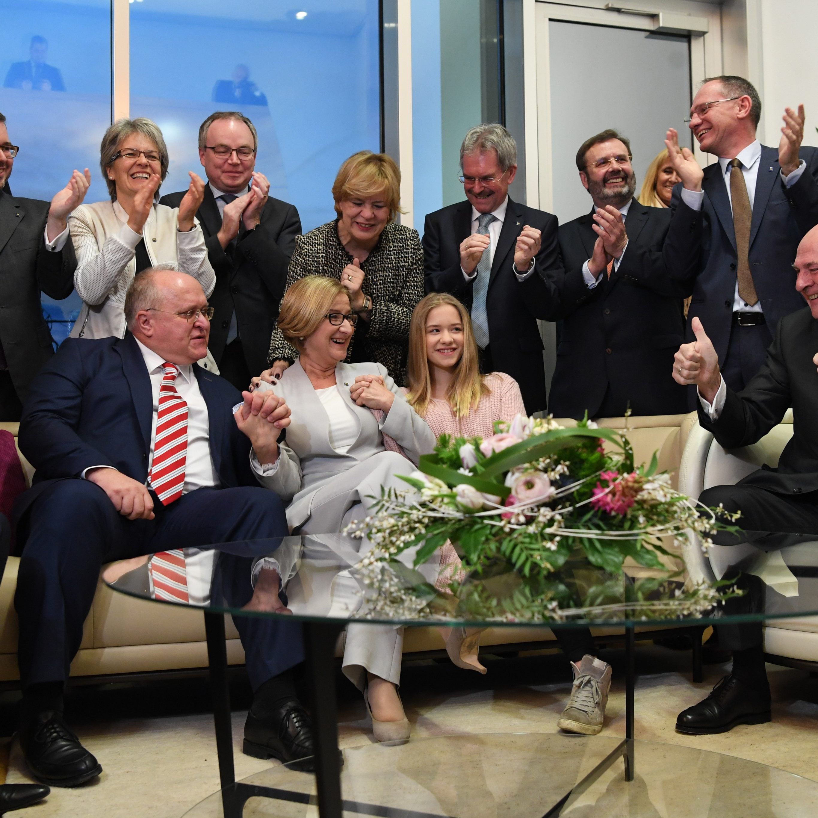 Die erste Reaktion von Johanna Mikl-Leitner (ÖVP) nach der ersten Hochrechnung.