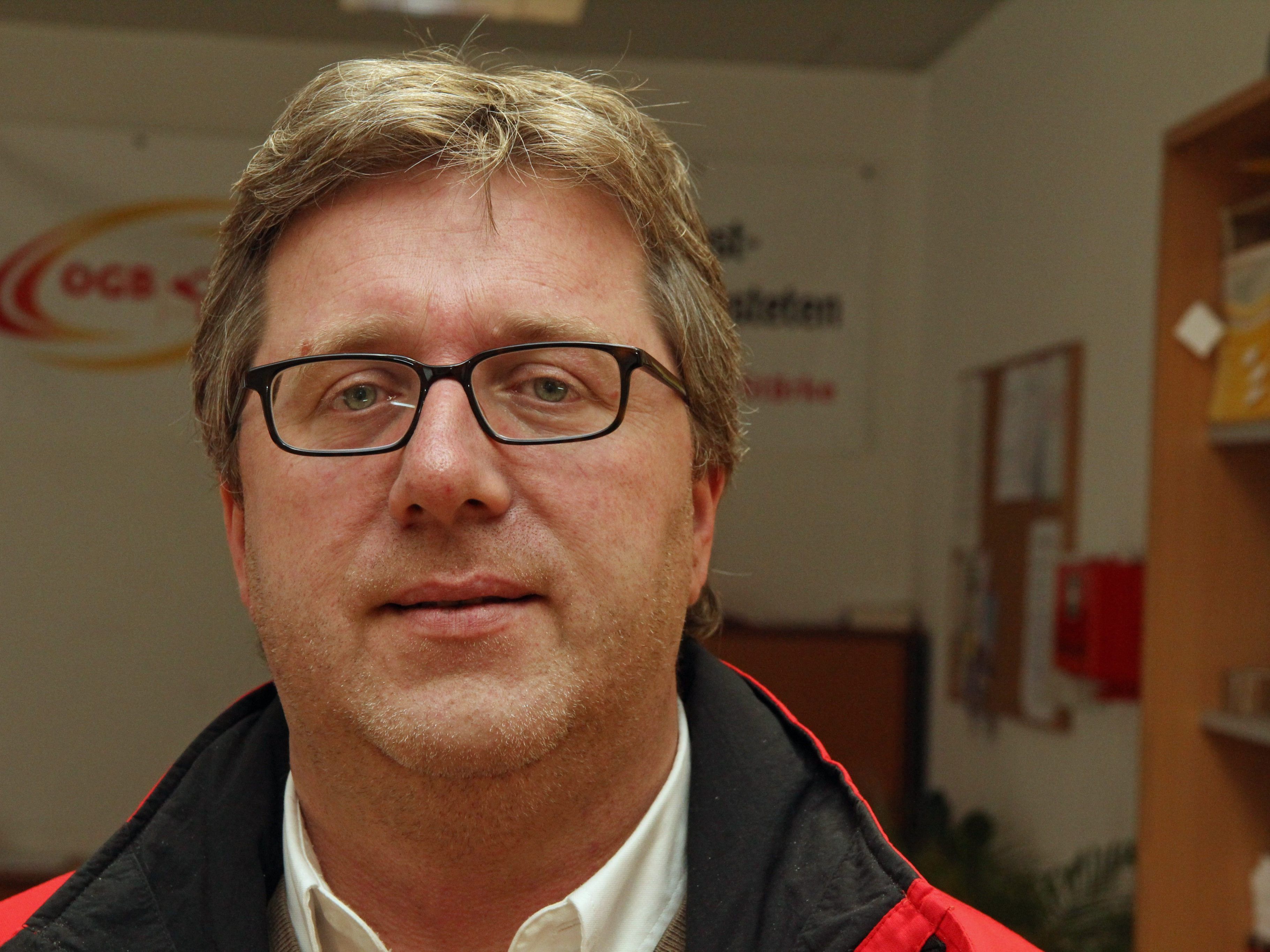 Die Personalvertretung der A1 stärkt Postgewerkschafter Mähr den Rücken. Die Personalvertretung der A1 stärkt Postgewerkschafter Mähr den Rücken.
