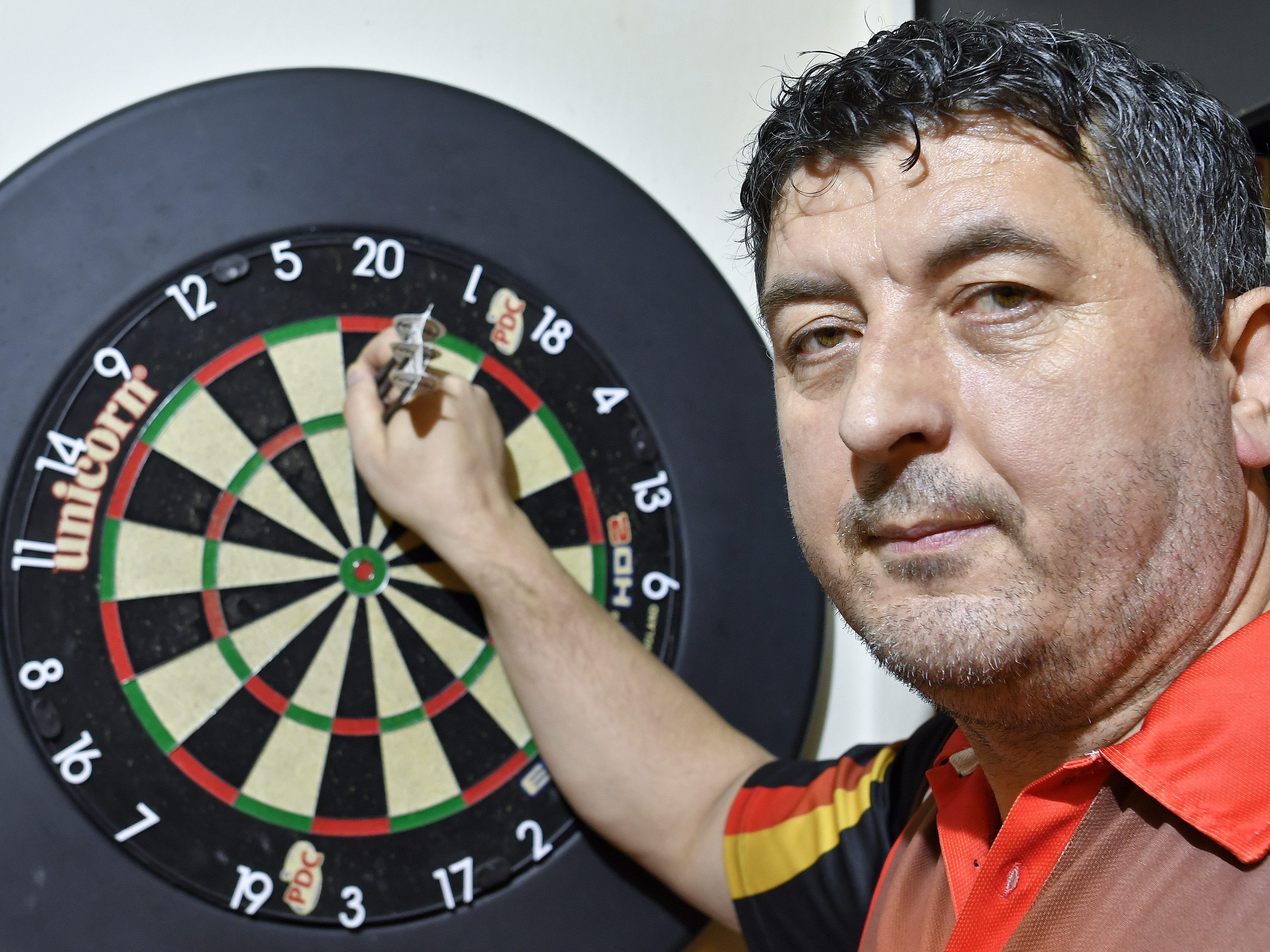Darts-Profi Mensur Suljovic scheiterte im englischen Milton Keynes im Halbfinale.