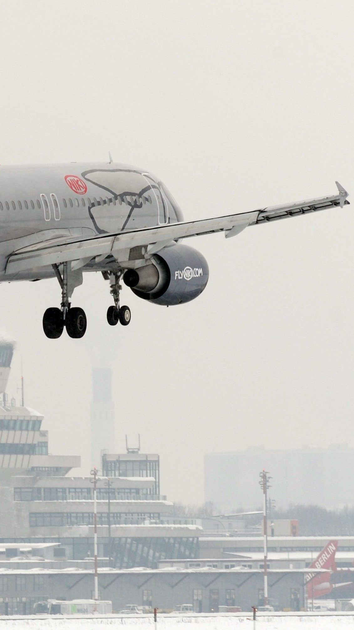 Ein Urteil des Landgericht Berlin bringt die geplante Niki-Übernahme in Gefahr.