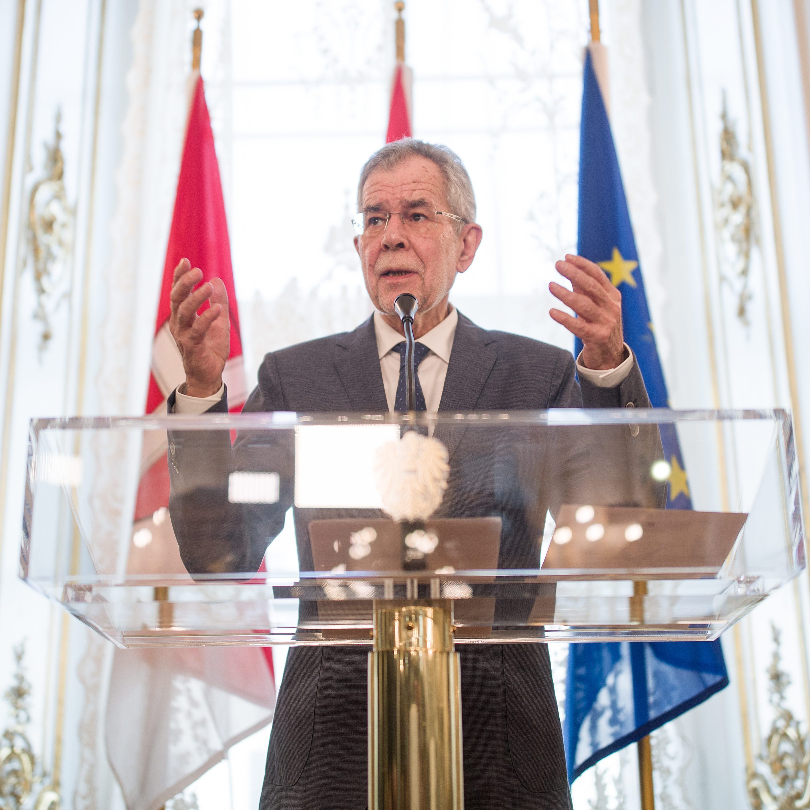 Bundespräsident Van der Bellen fordert den Rücktritt von Udo Landbauer.