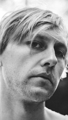 Van William veröffentlicht sein erstes Solo-Album "Countries".