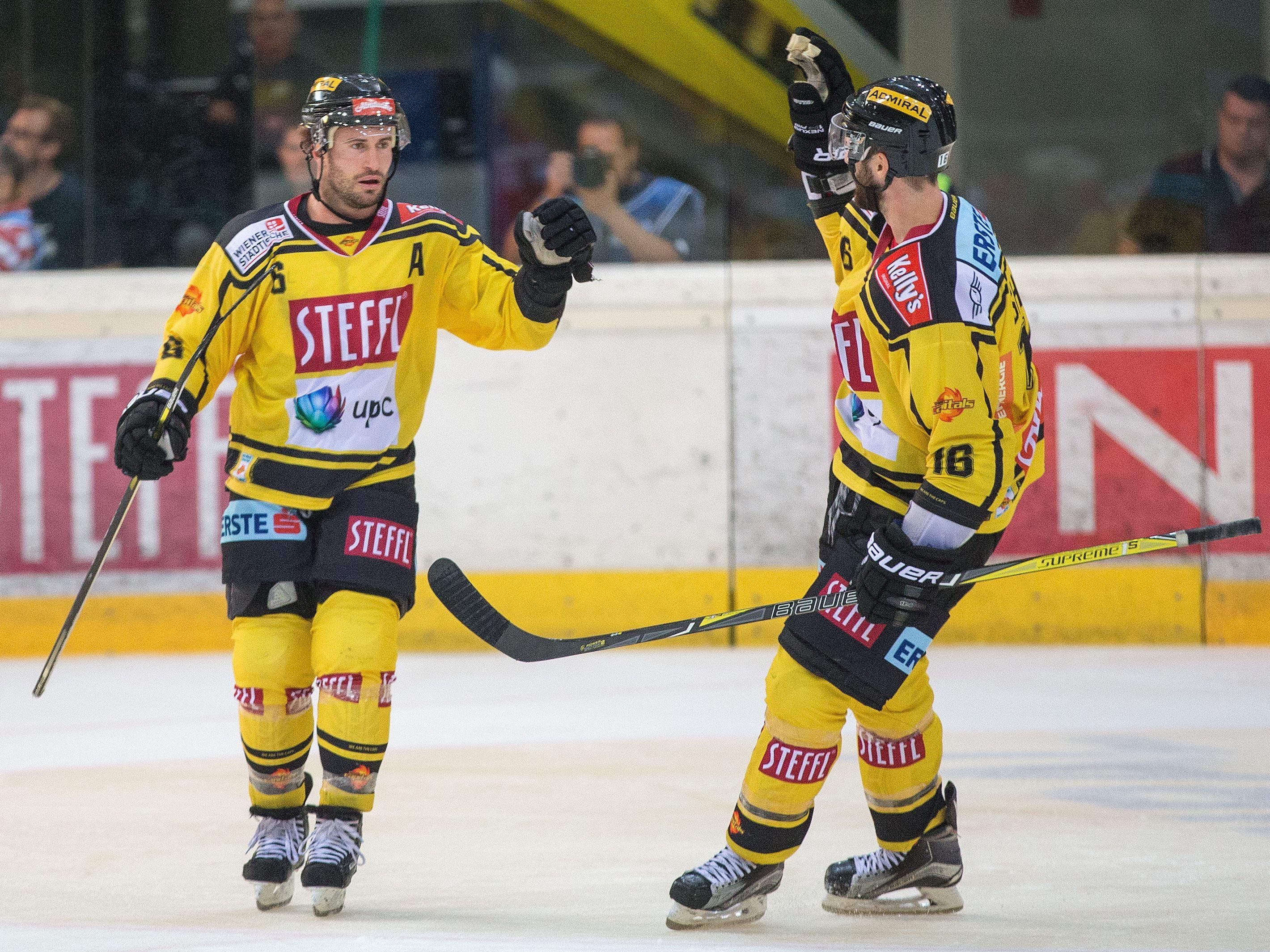 Konnten zweimal jubeln, mussten viermal einstecken: Die Vienna Capitals gegen den VSV. Konnten zweimal jubeln, mussten viermal einstecken: Die Vienna Capitals gegen den VSV.