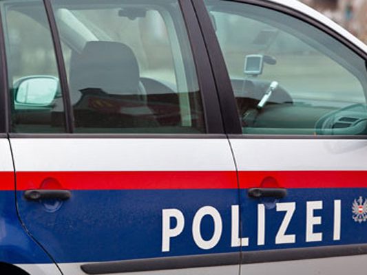 Der 31-Jährige wurde nach der Messerattacke auf seinen Vater festgenommen. Der 31-Jährige wurde nach der Messerattacke auf seinen Vater festgenommen.