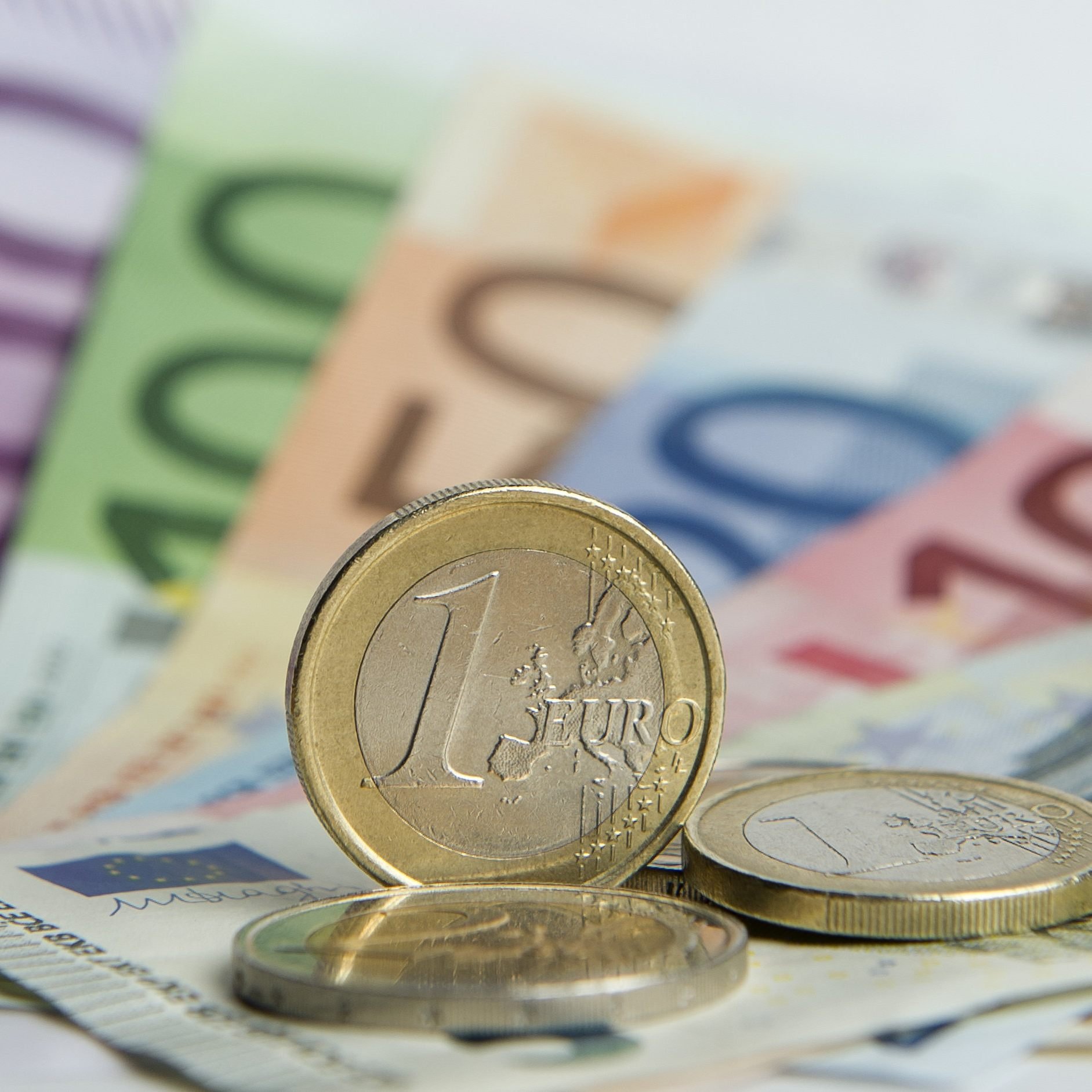 Gegenüber dem Vormonat Dezember 2017 ist das Preisniveau um 0,7 Prozent gesunken.