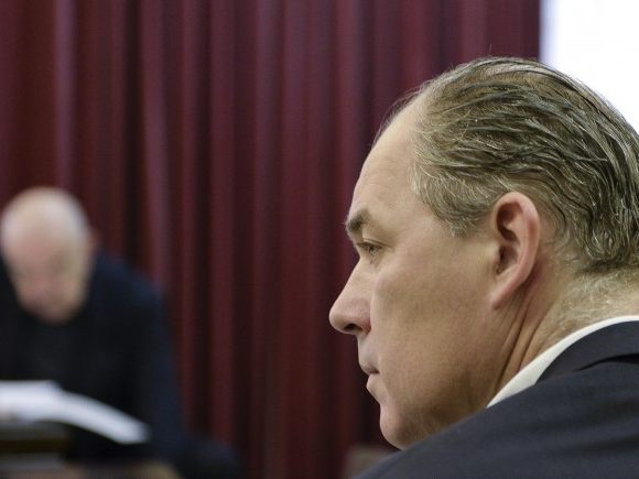 Hartmann sieht eine "geschickt gesteuerte" juristische Aktion in dem Brief.