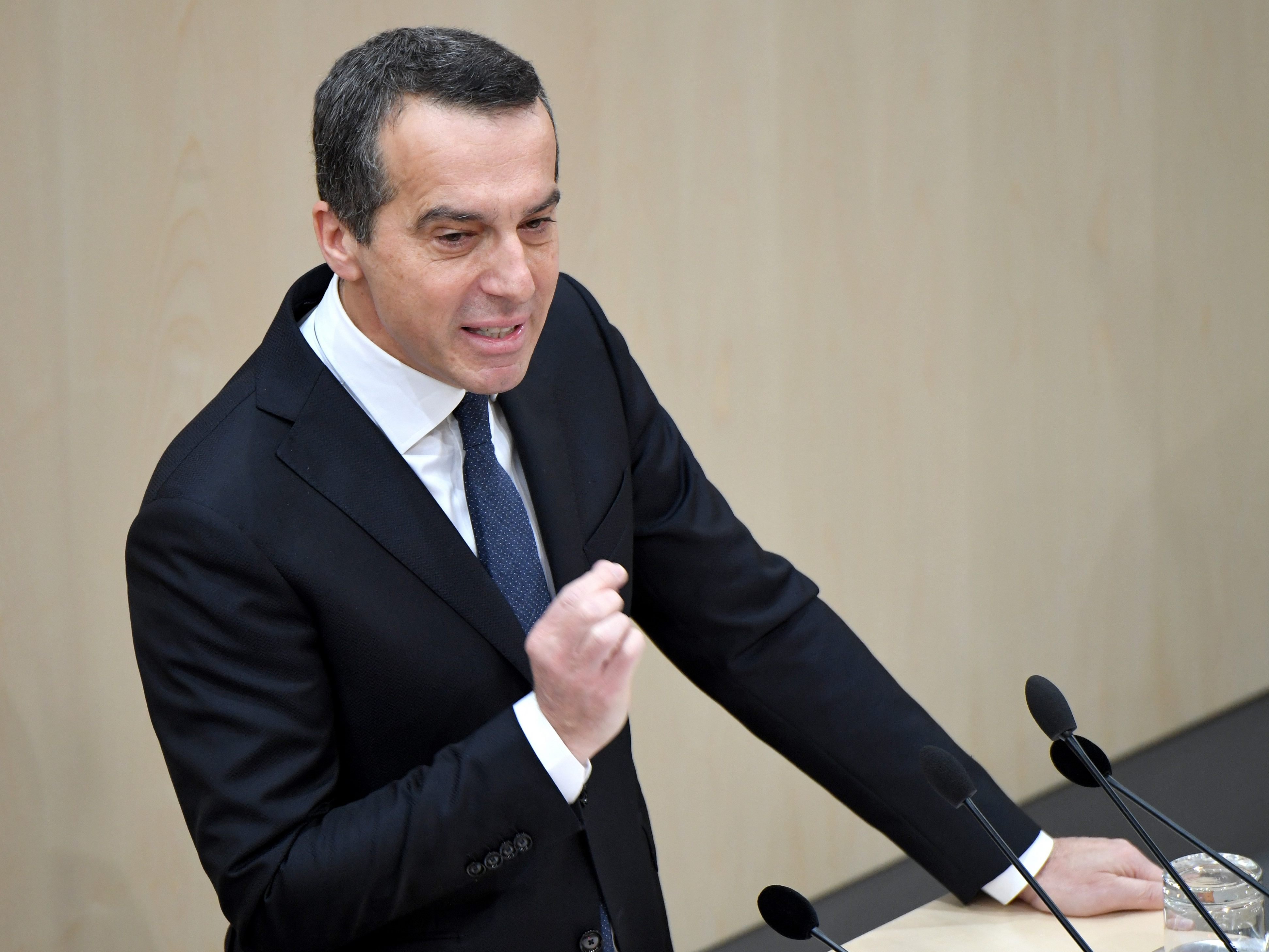 SPÖ-Chef Kern meint, Strache gieße mit seiner Aussage zum Kosovo "Öl ins Feuer".