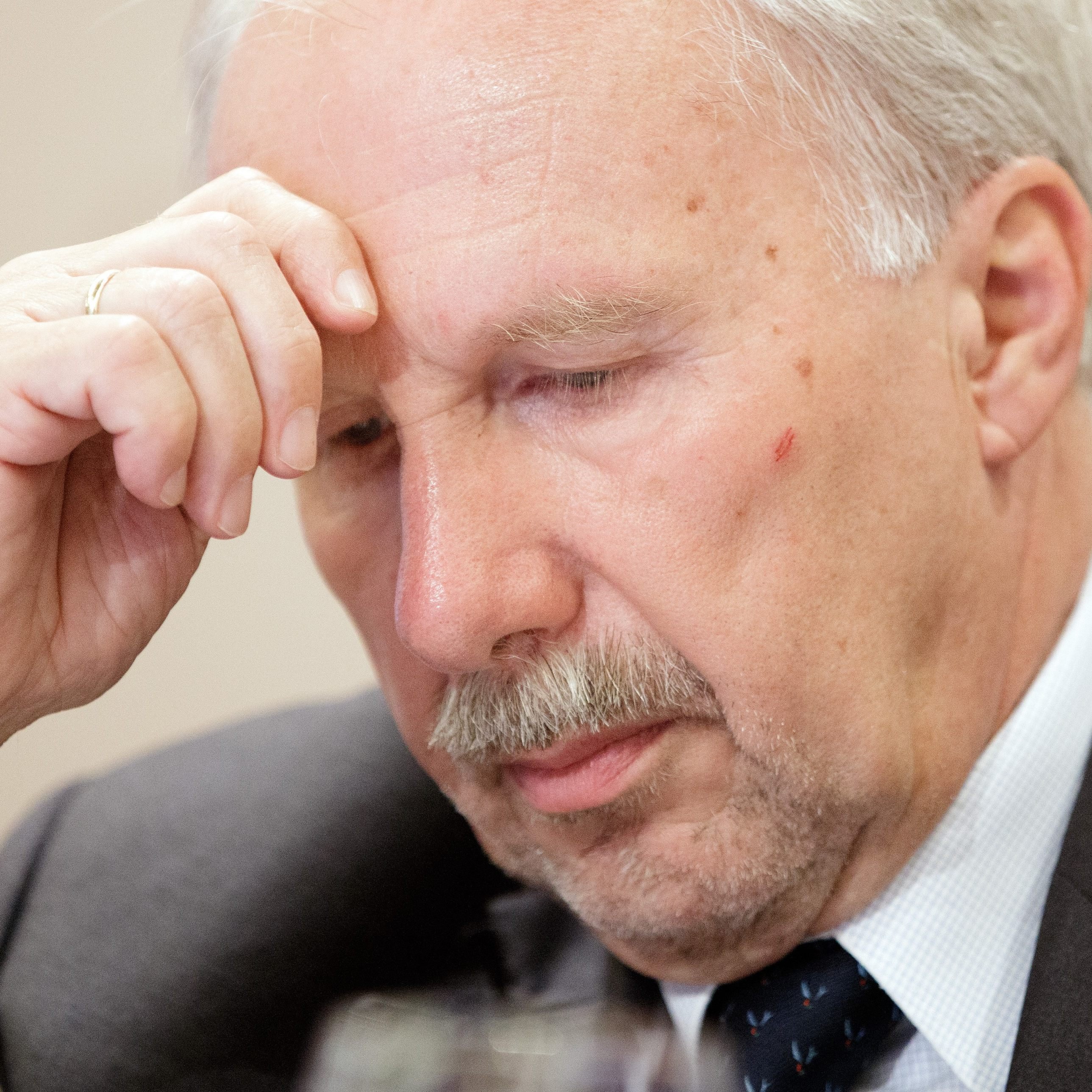 EZB-Ratsmitglied: US-Finanzministerium will Dollar bewusst niedrig halten.