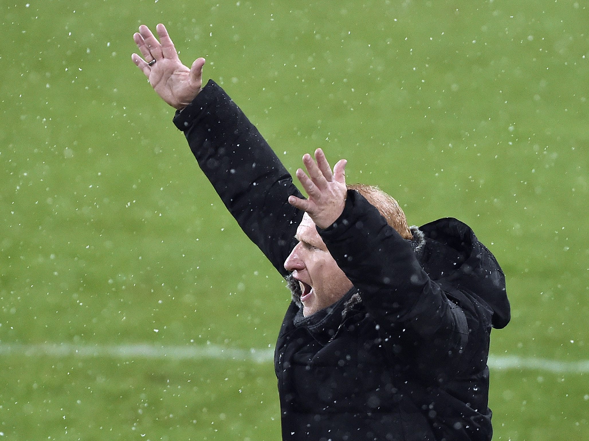 Sturm-Trainer Heiko Vogel zeigte Emotionen im Spiel gegen Rapid Wien. Sturm-Trainer Heiko Vogel zeigte Emotionen im Spiel gegen Rapid Wien.