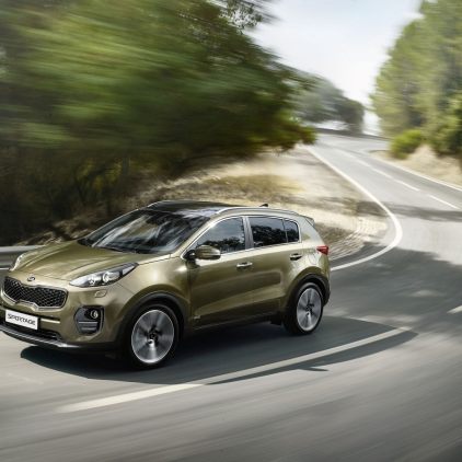 Der Kia Sportage beeindruckt mit seinem auffälligen Design vor jeder Kulisse.