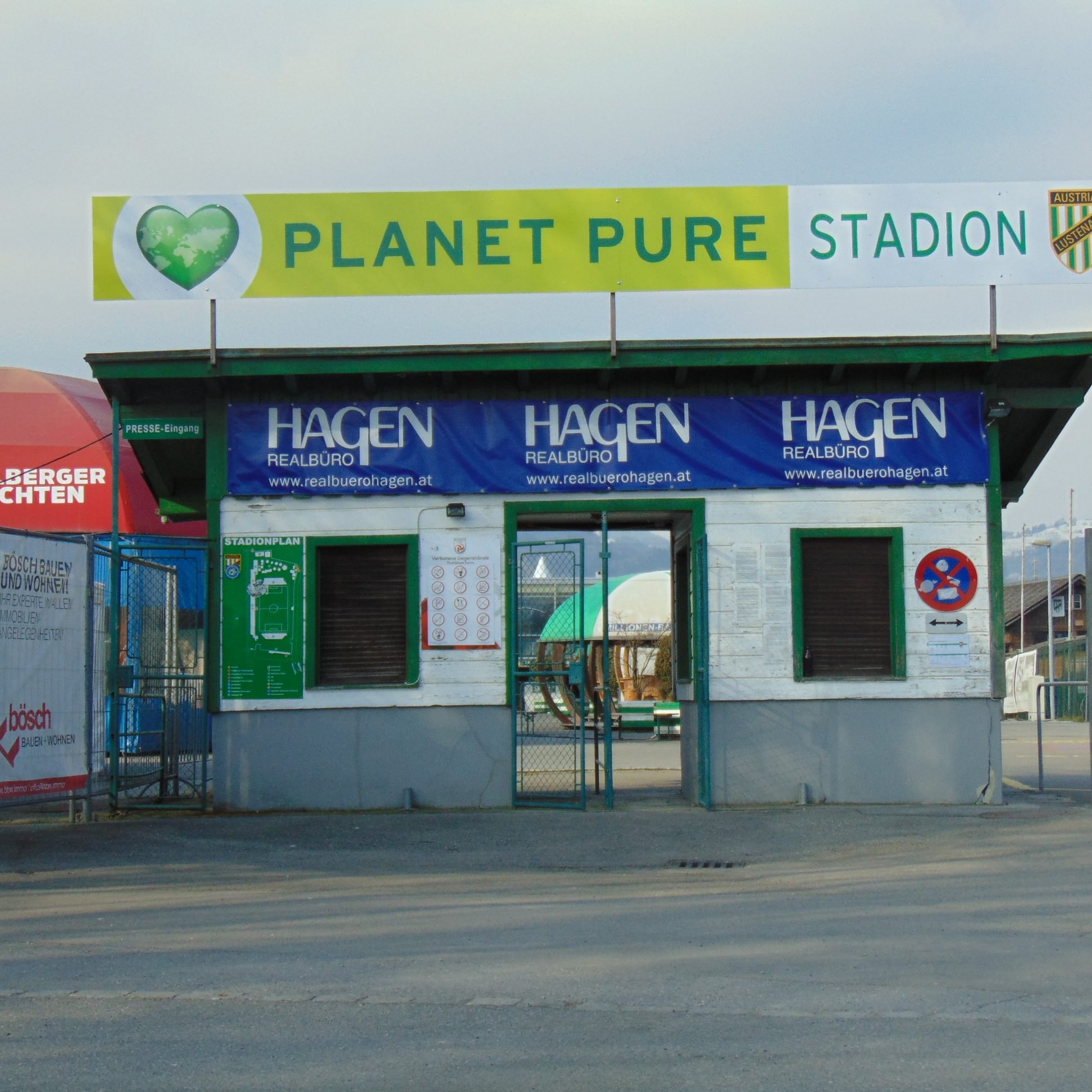 Das Reichshofstadion wird vorerst zum Planet Blue Stadion