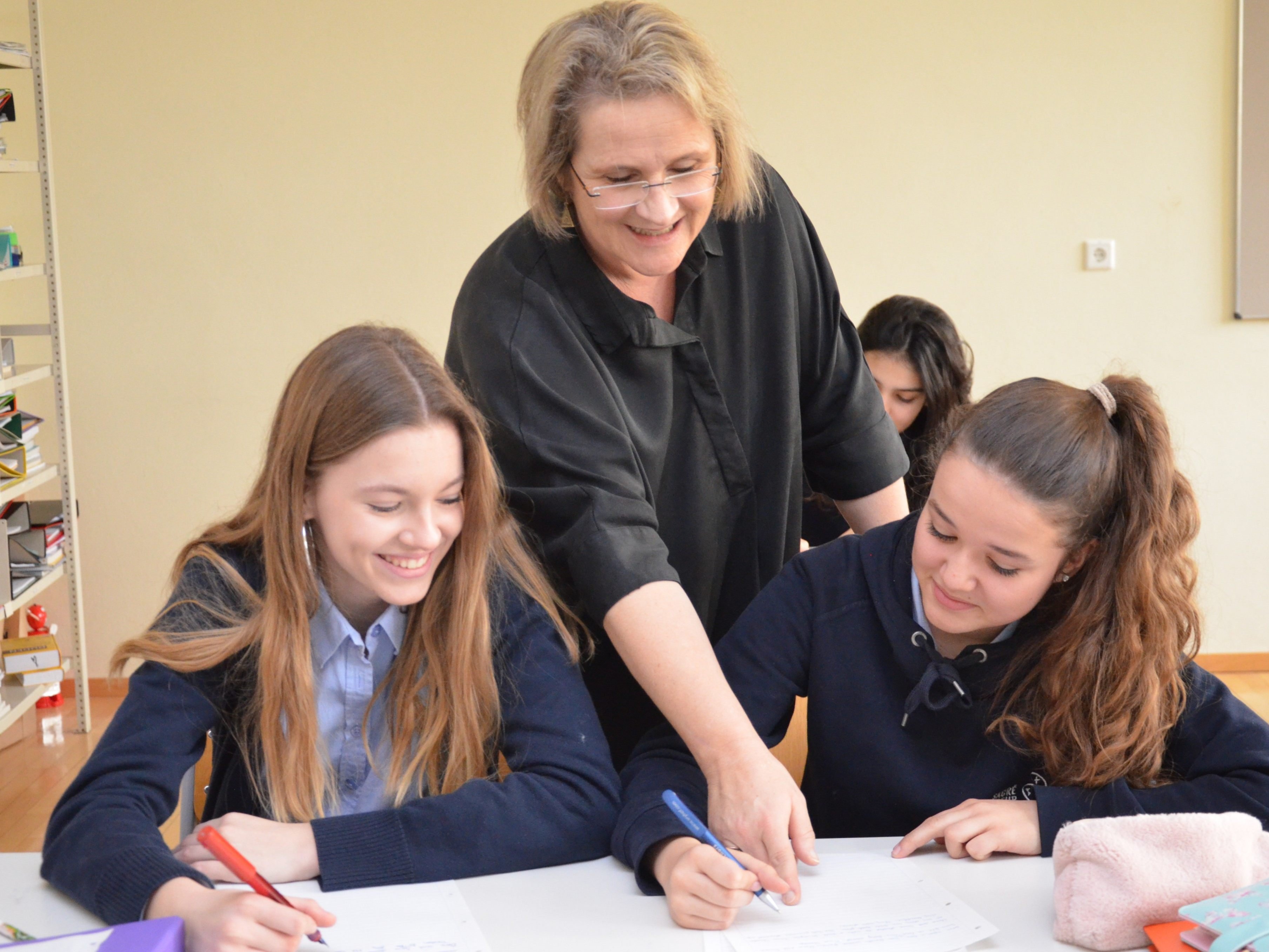 Jana Stadelmann, Mag. Claudia Riedmann, Elena Klimmer Jana Stadelmann, Mag. Claudia Riedmann, Elena Klimmer