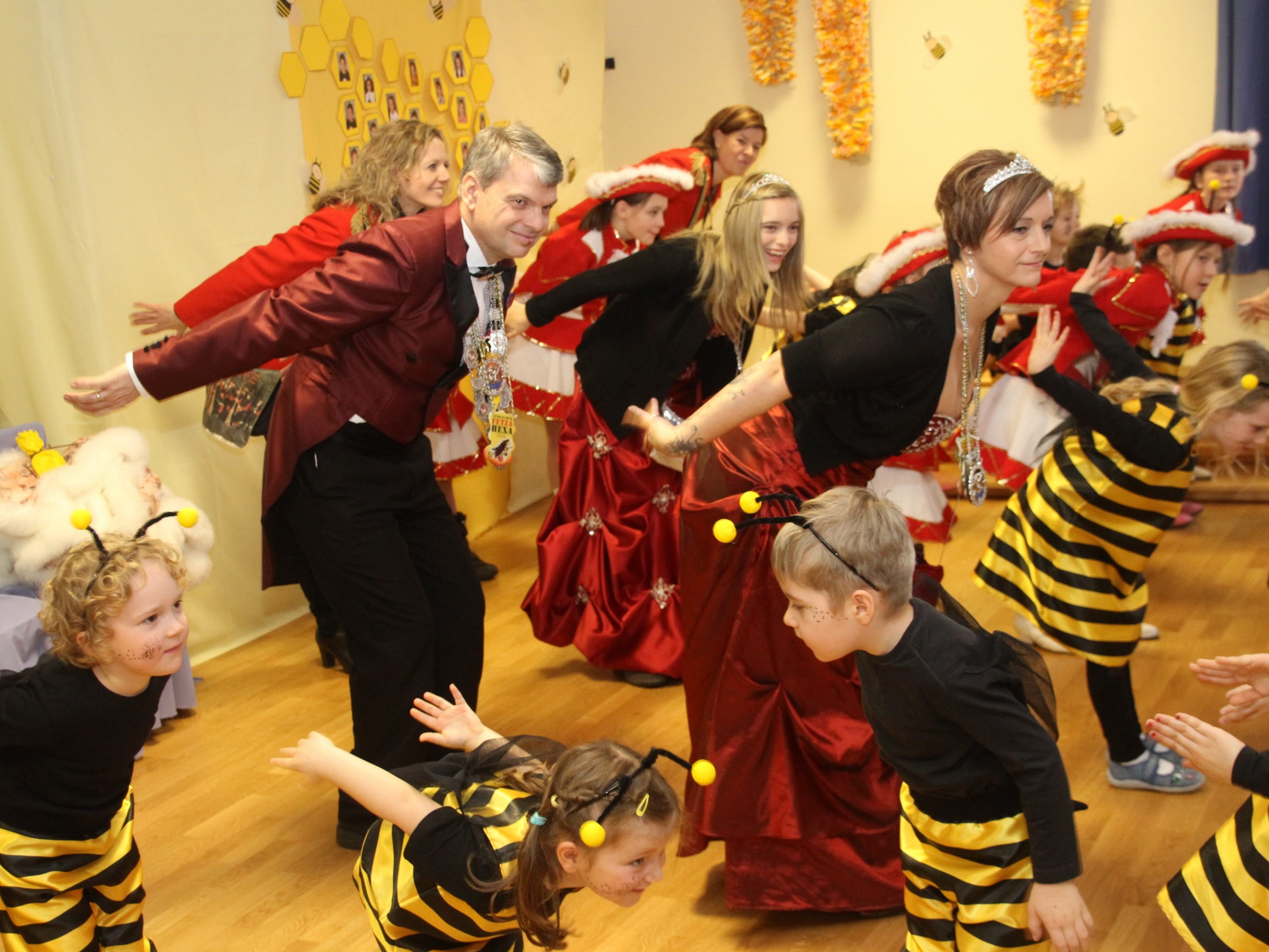 Spiel und Spaß den ganzen Vormittag!! Spiel und Spaß den ganzen Vormittag!!