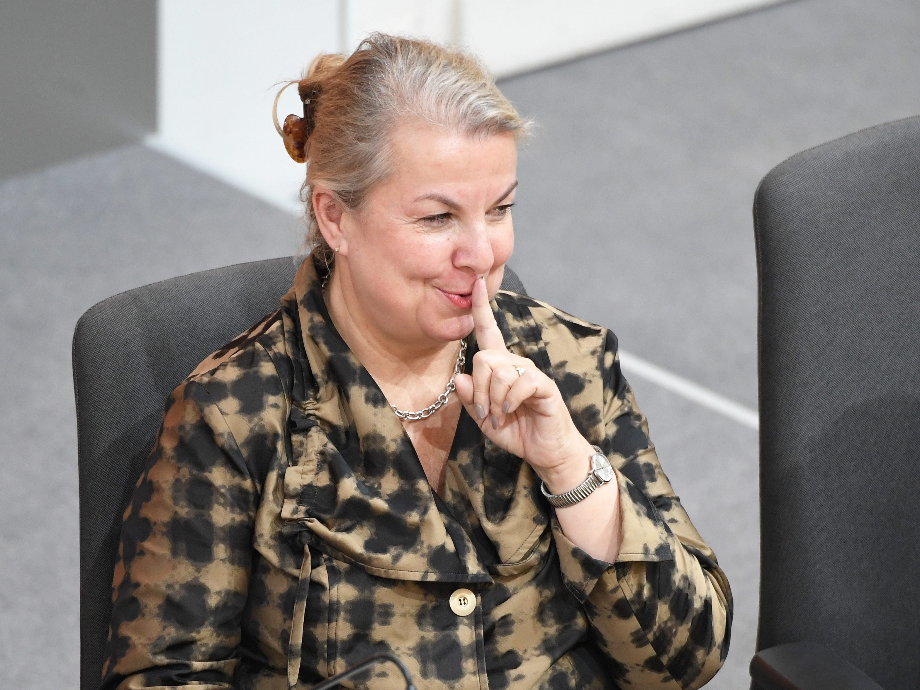 Beate Hartinger-Klein will offenbar die Mängel-Vorgaben der Arbeitsinspektoren streichen