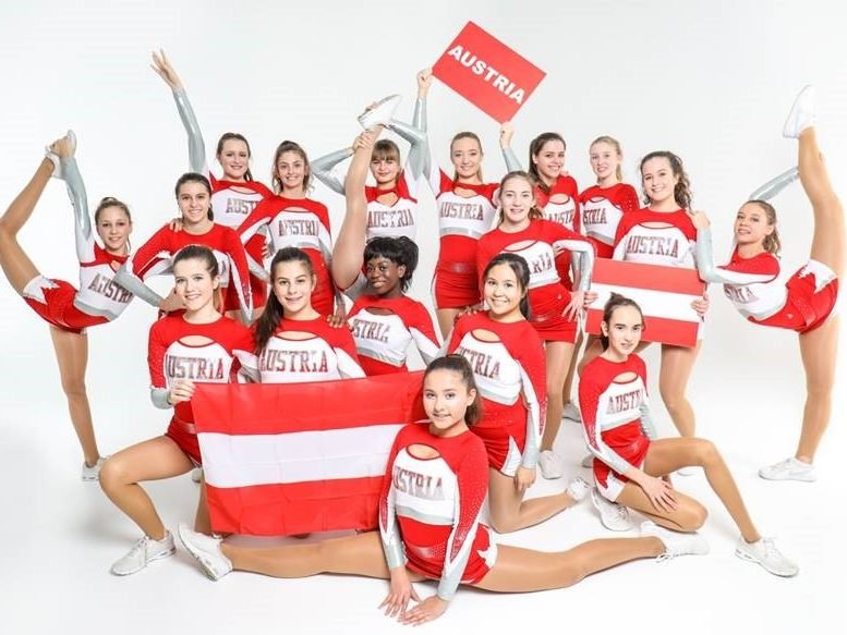 Die Mädchen zwischen 14 bis 16 Jahren wollen bei der ICU Worlds um die Medaillen kämpfen. Die Mädchen zwischen 14 bis 16 Jahren wollen bei der ICU Worlds um die Medaillen kämpfen.