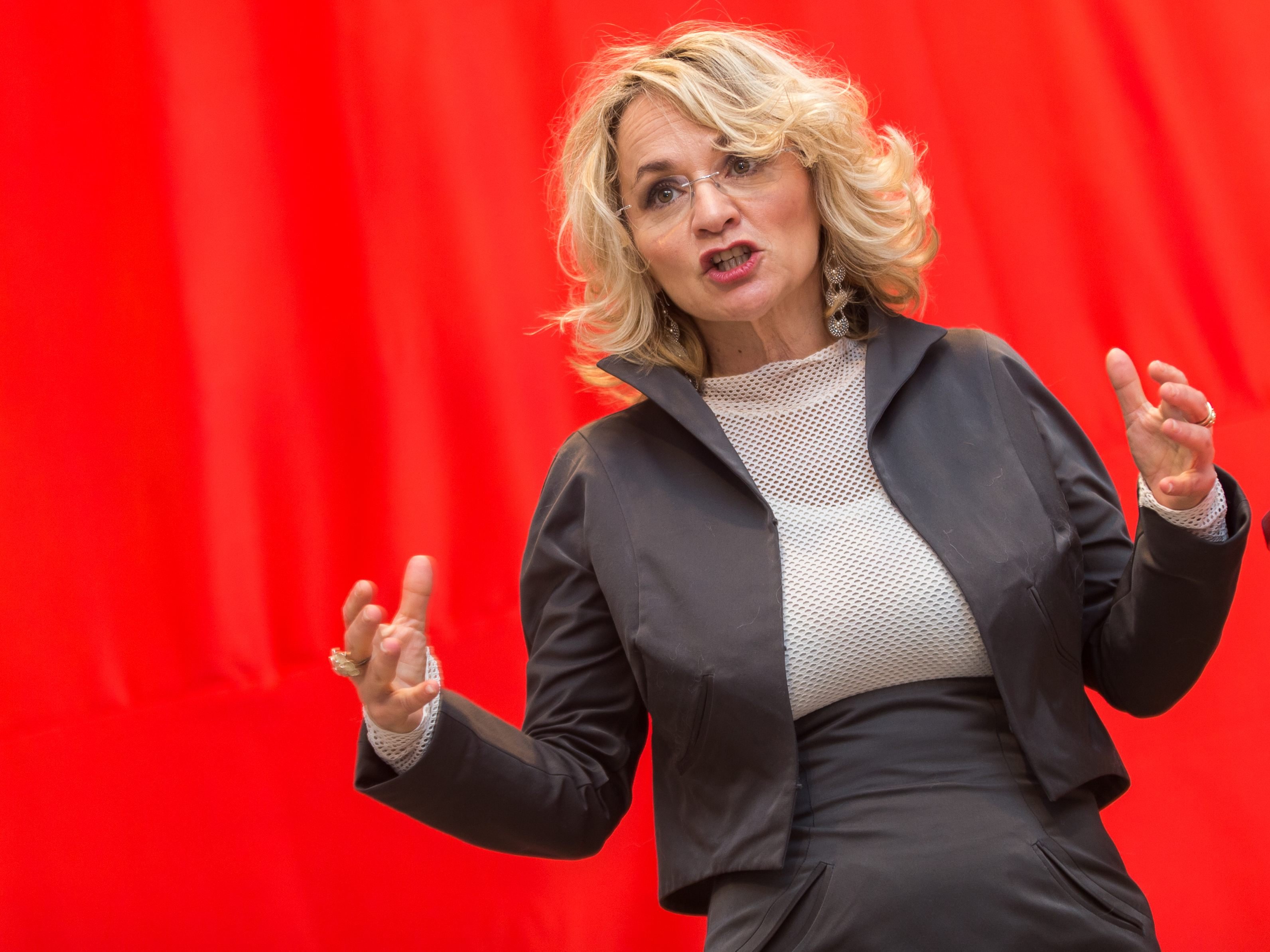 Elisabeth Blanik tourt mit der SPÖ Tirol durch das Land.