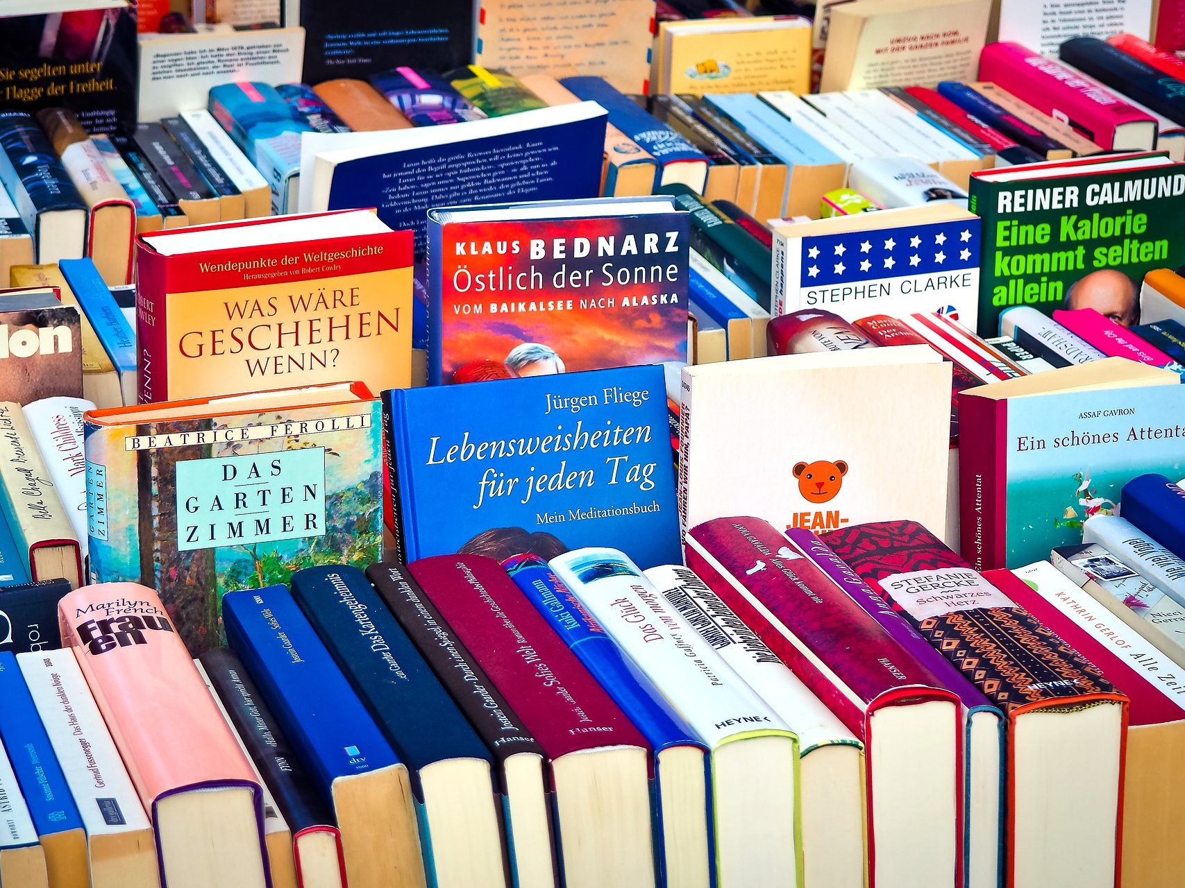 Beim 1€ Flohmarkt von der Wiener Bedarfshilfe werden am Sonntag kleine und große Schätze angeboten. Beim 1€ Flohmarkt von der Wiener Bedarfshilfe werden am Sonntag kleine und große Schätze angeboten.