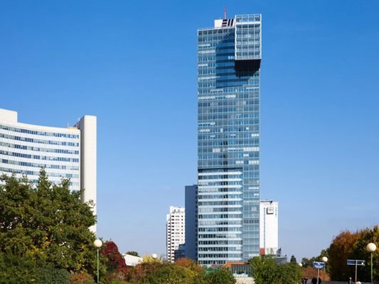Huawei konnte als Mieter von 2.000 Quadratmetern gewonnen werden. Huawei konnte als Mieter von 2.000 Quadratmetern gewonnen werden.