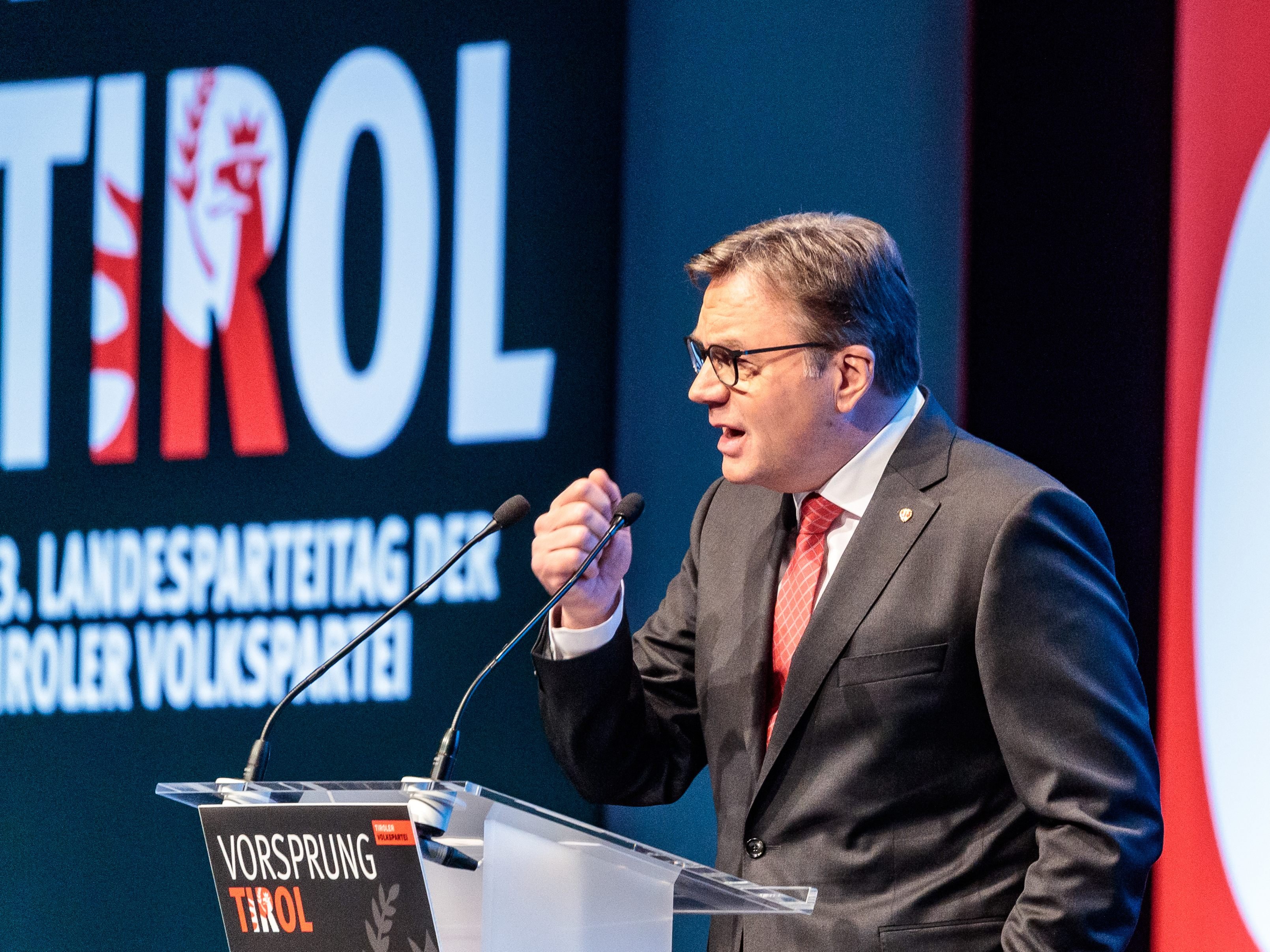 Günter Platter wollte sich am Donnerstag noch nicht als Wahlsieger darstellen lassen. Günter Platter wollte sich am Donnerstag noch nicht als Wahlsieger darstellen lassen.