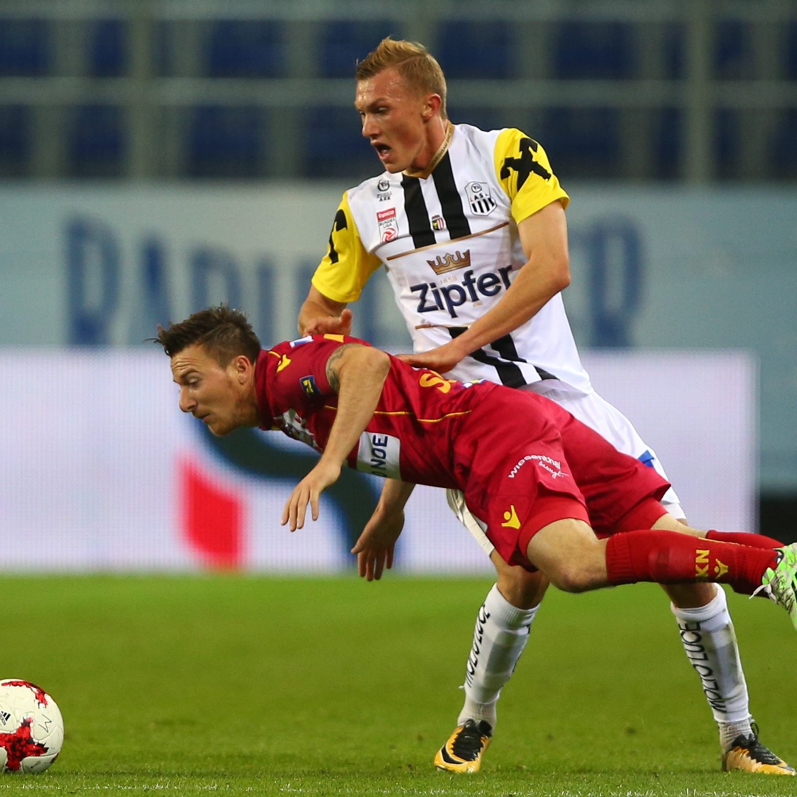 LIVE-Ticker zum Spiel LASK Linz gegen SKN St. Pölten ab 18.30 Uhr.