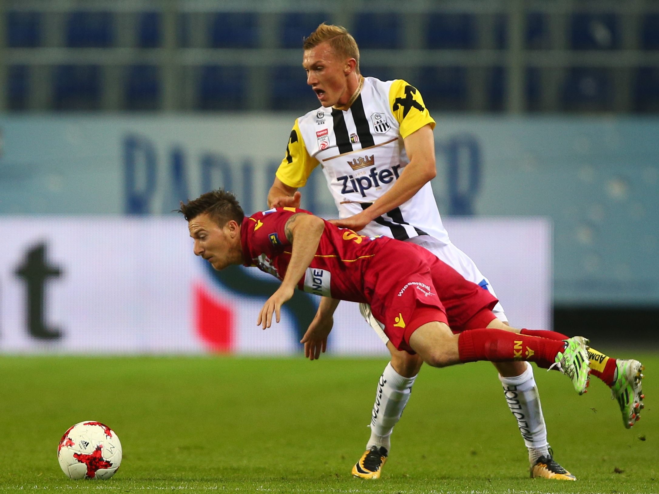 LIVE-Ticker zum Spiel LASK Linz gegen SKN St. Pölten ab 18.30 Uhr. LIVE-Ticker zum Spiel LASK Linz gegen SKN St. Pölten ab 18.30 Uhr.