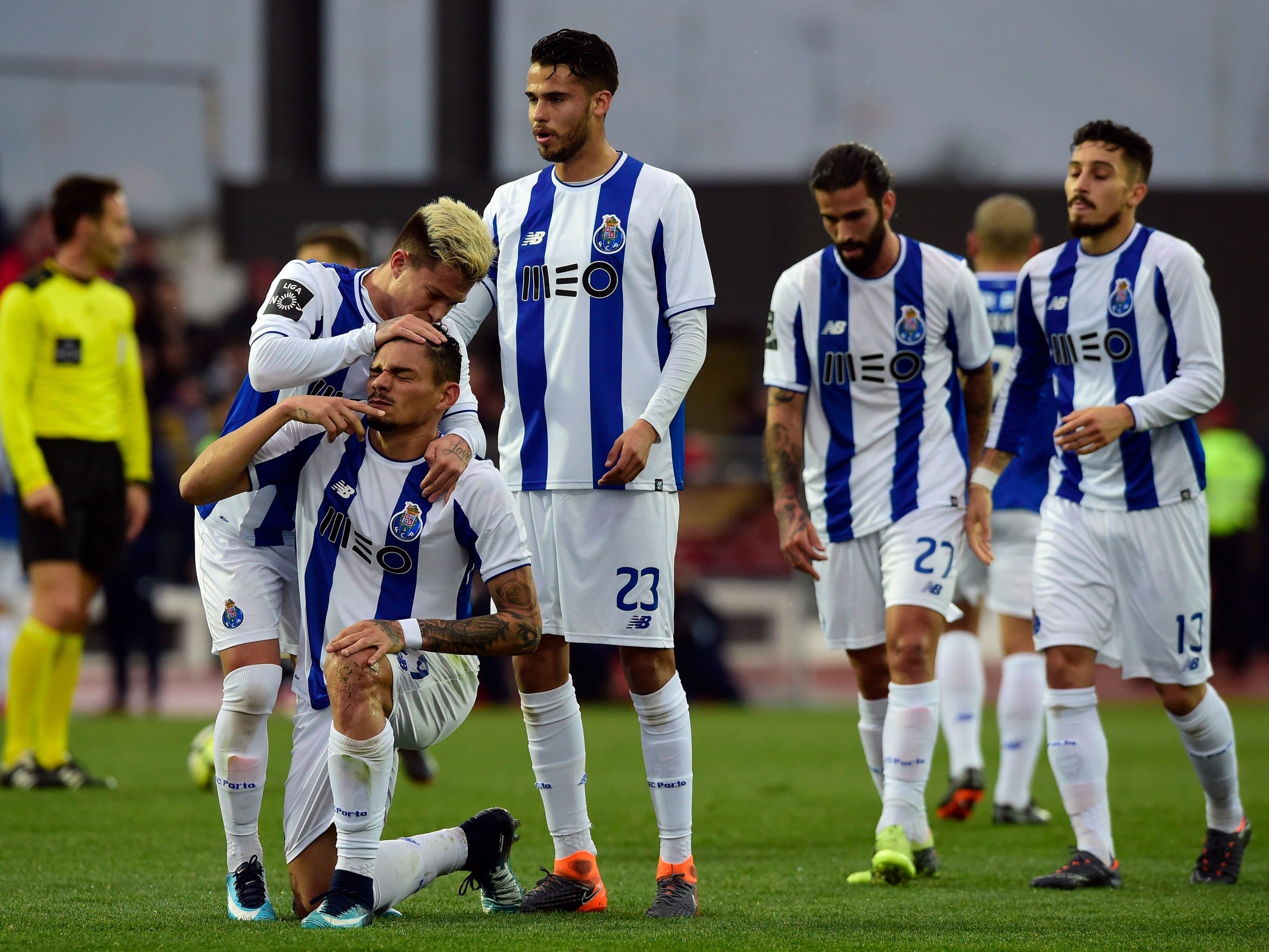Hier finden Sie die Live-Streams und TV-Übertragungen zum CL-Match zwischen FC Porto und FC Liverpool. Hier finden Sie die Live-Streams und TV-Übertragungen zum CL-Match zwischen FC Porto und FC Liverpool.