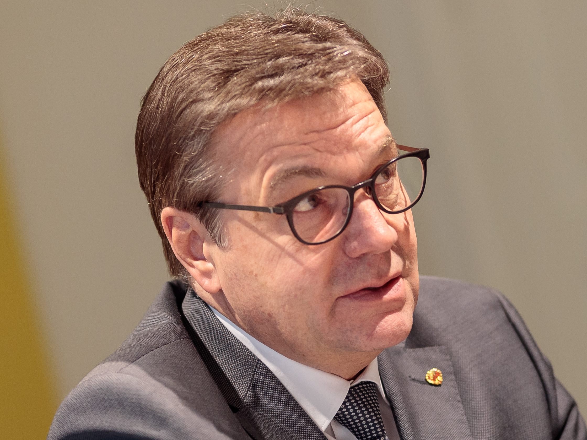 Günther Platter hofft bei der Tirol-Wahl auf gute Stimmung. Günther Platter hofft bei der Tirol-Wahl auf gute Stimmung.