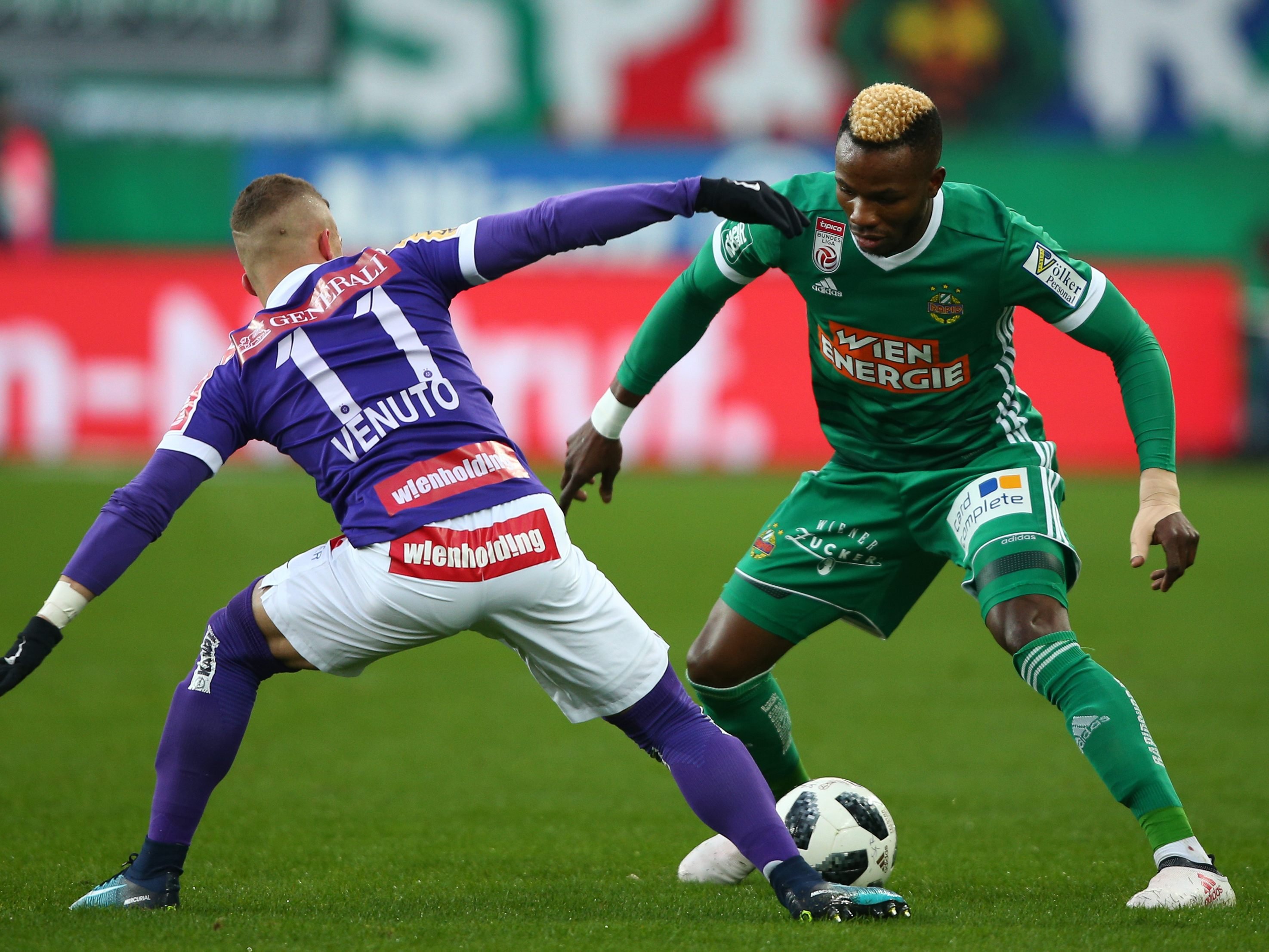 Rapid Wien musste sich mit einem 1:1 gegen Austria zufrieden geben. Rapid Wien musste sich mit einem 1:1 gegen Austria zufrieden geben.