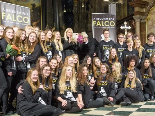 Zu Ehren Falcos wurde im Wiener Stephansdom ein Gottesdienst mit seinen Liedern gestaltet.