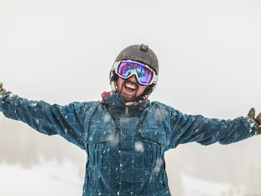Wer beim Anblick der Wintersportübertragungen selbst Lust auf Outdoor-Action bekommen hat, holt sich jetzt das passende Equipment!