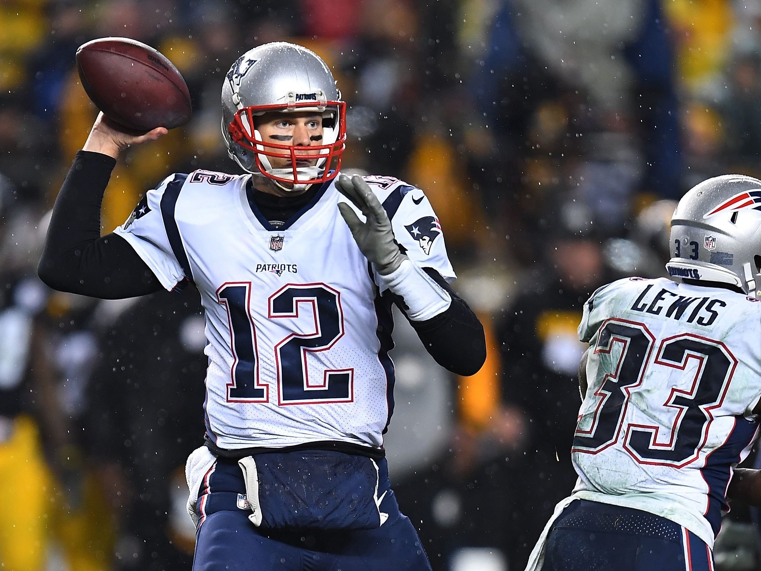 LIVE: Super Bowl 2018 New England Patriots gegen Philadelphia Eagles. LIVE: Super Bowl 2018 New England Patriots gegen Philadelphia Eagles.