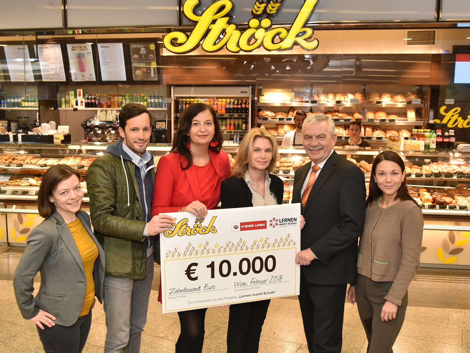 Mit der Ströck Weihnachtsbim konnten 10.000 Euro an Spenden gesammelt werden. Mit der Ströck Weihnachtsbim konnten 10.000 Euro an Spenden gesammelt werden.